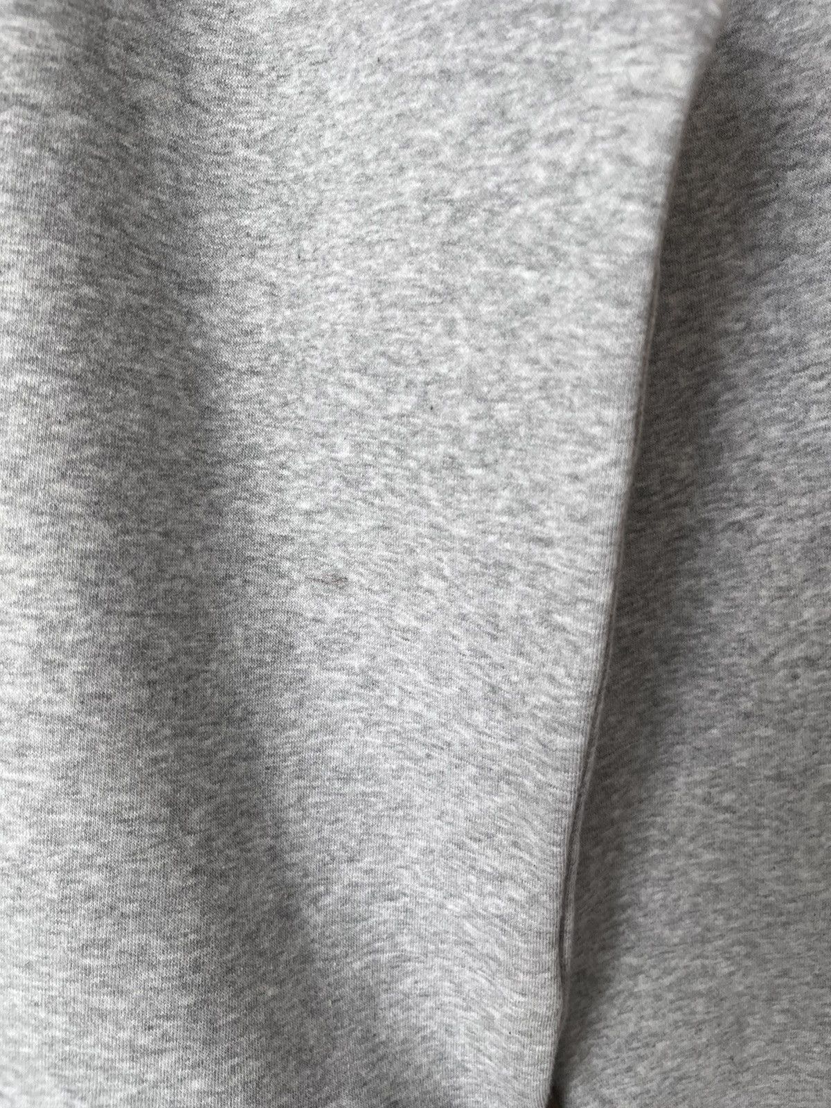 Russell Athletic Russel Art of Football Manchester United Grey Sweatshirt Size US XL / EU 56 / 4 - 4 Thumbnail
