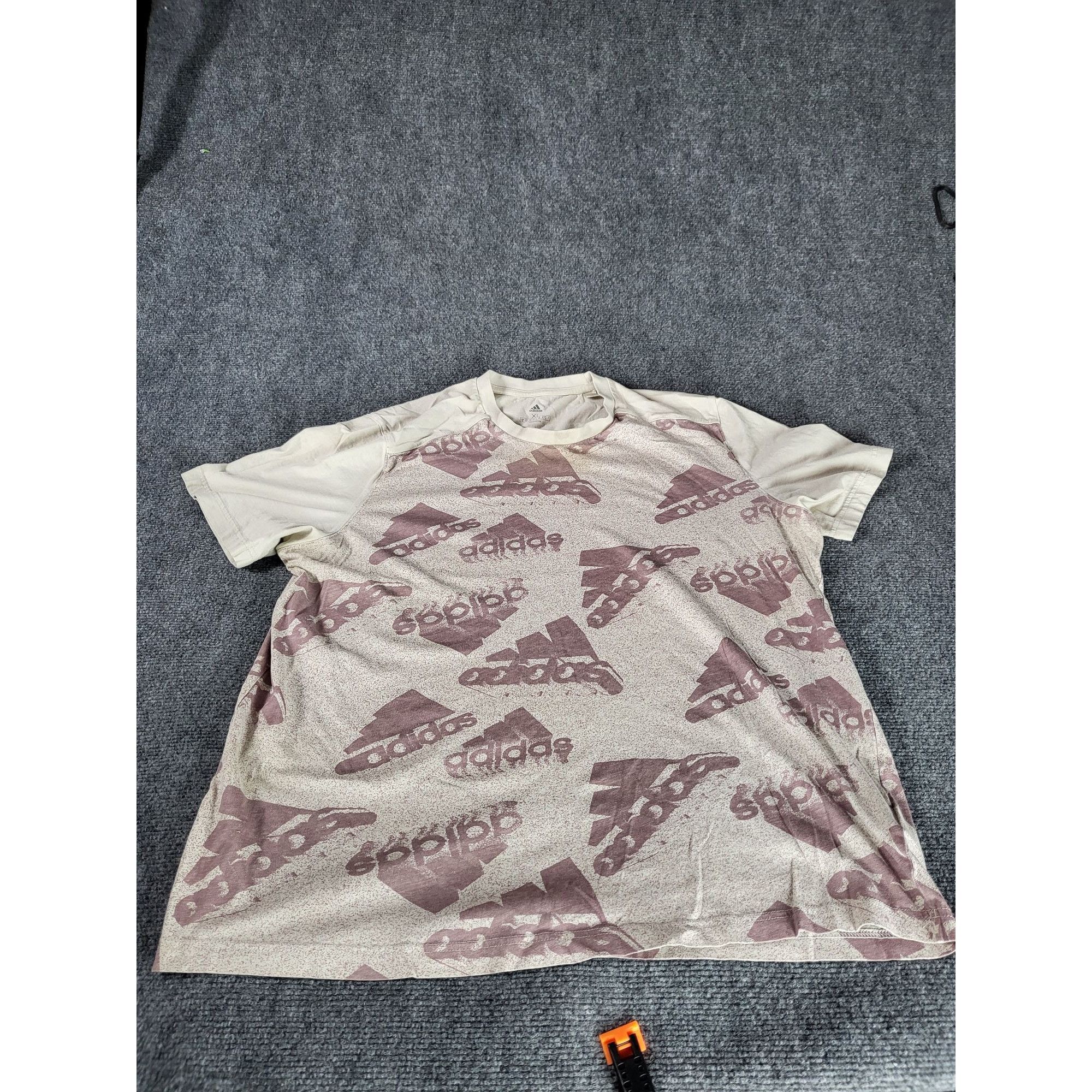 Adidas Adidas Brand Love Logo Tshirt Men Sz XL HK0377 Brown Virtual Size US XL / EU 56 / 4 - 1 Thumbnail