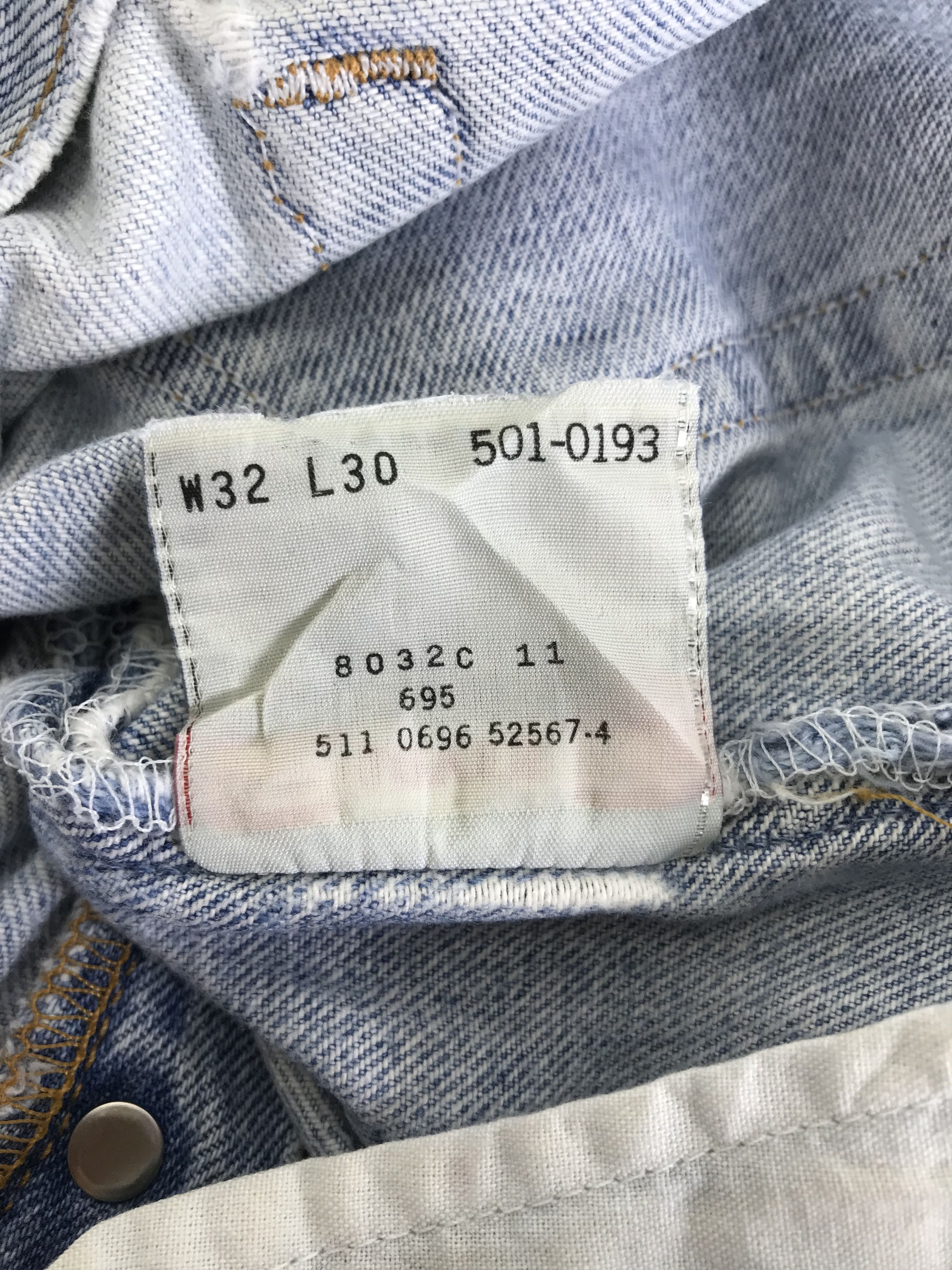 Levi's Vintage 90s Levi's 501 Light Wash Jeans Distressed Denim Size US 31 - 11 Thumbnail