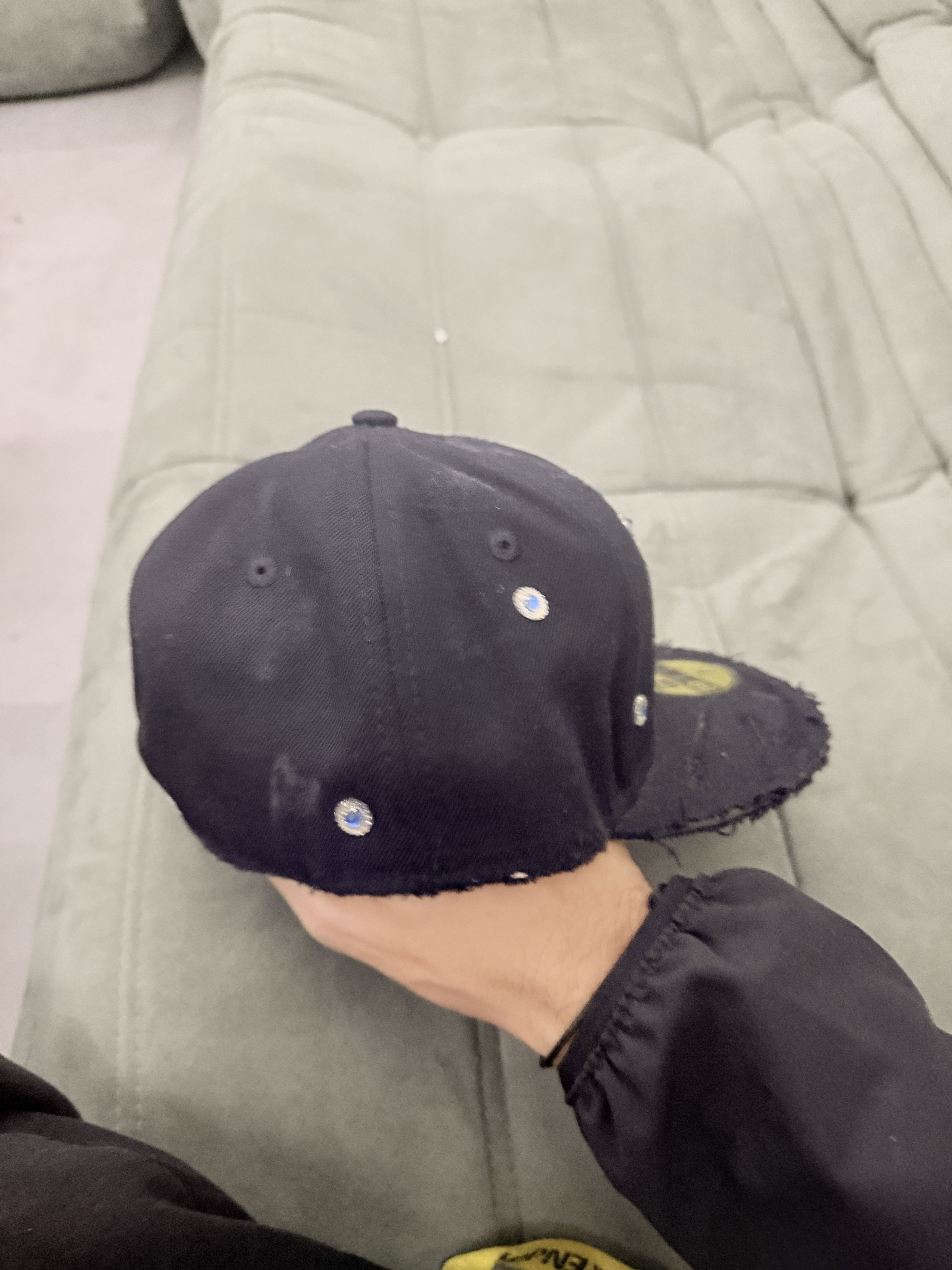 New Era New Era custom made disstresed NY fitted cap 7 1/4 Size ONE SIZE - 3 Thumbnail