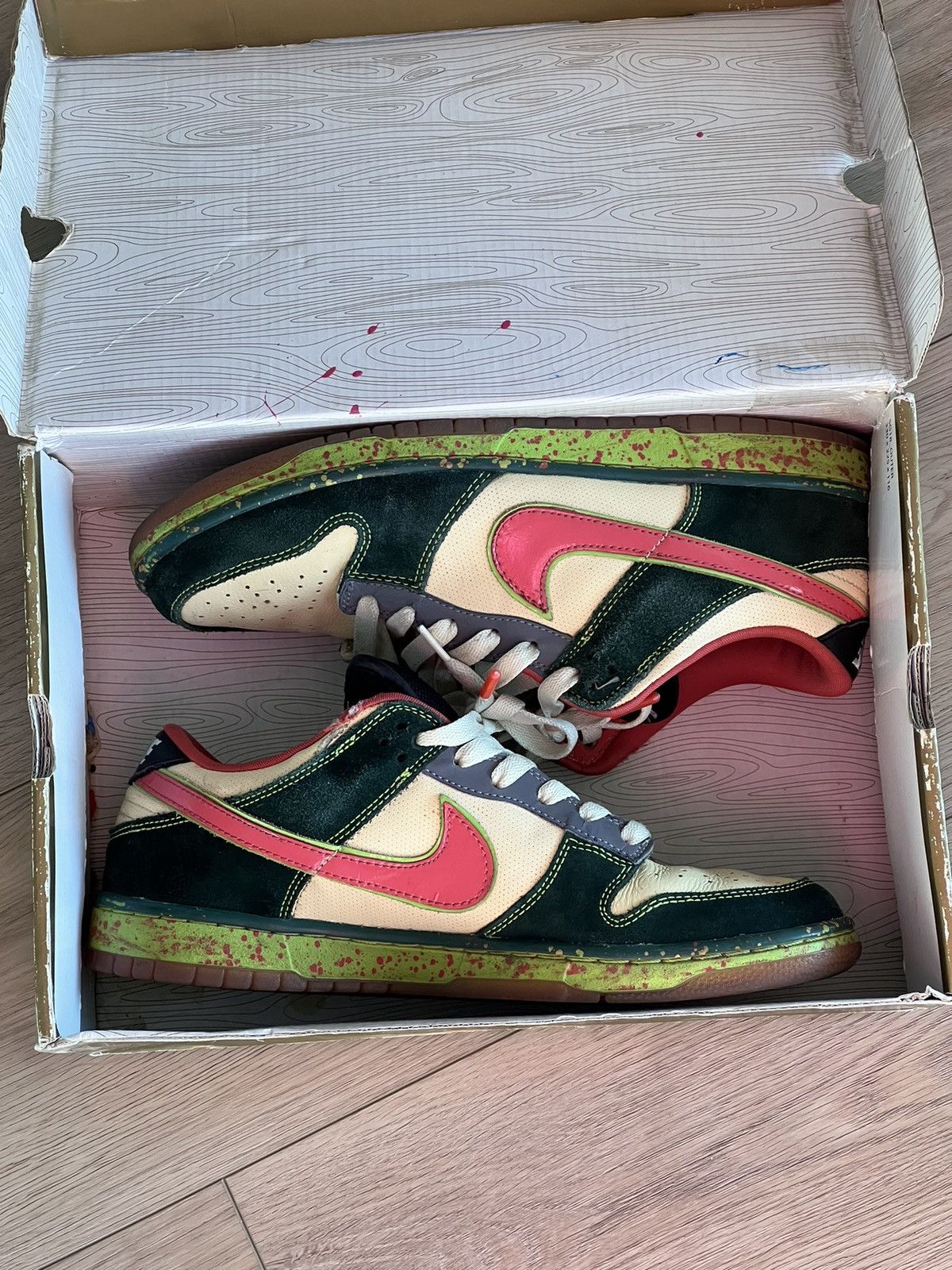 Nike 2008 Dunk Low Premium SB Mosquito Size US 10 / EU 43 - 15 Thumbnail
