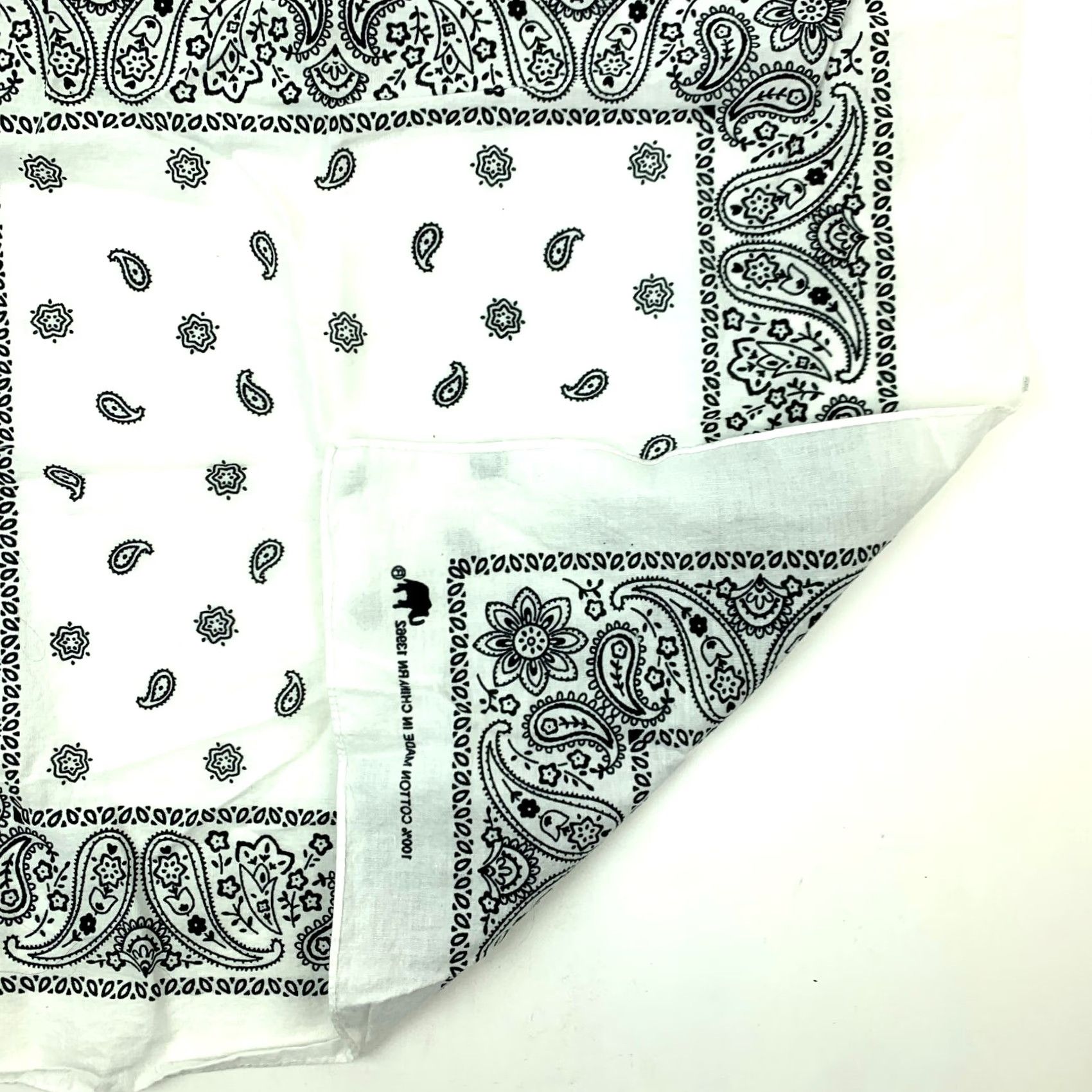 Vintage Unbranded Bandana Shirt? Size ONE SIZE - 4 Thumbnail