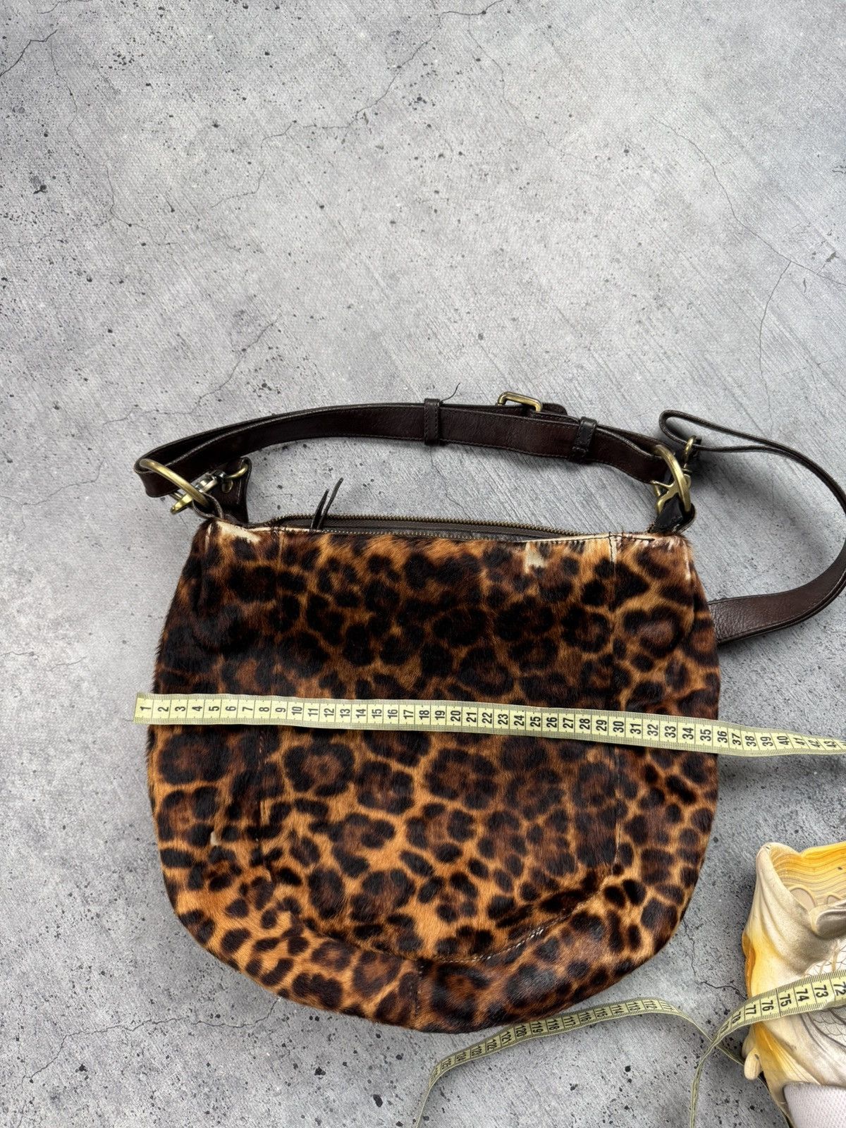 If Six Was Nine Y2K Japan Leopard Fur Leather Distressed Bag Size ONE SIZE - 14 Thumbnail
