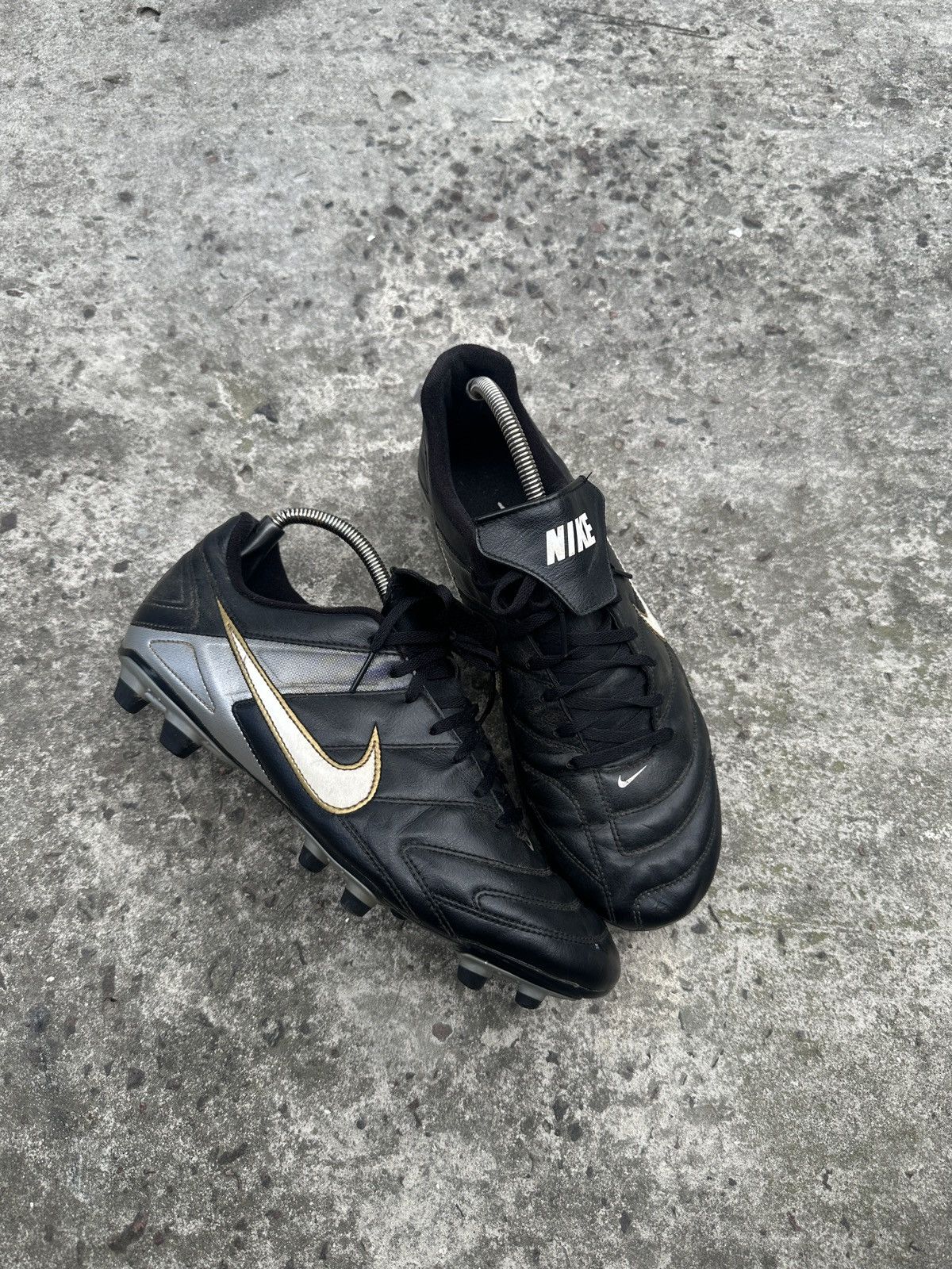 Nike Vintage Nike PARK II FG FOOTBALL Soccer Boots 12 Rare Logo Size US 12 / EU 45 - 1 Thumbnail