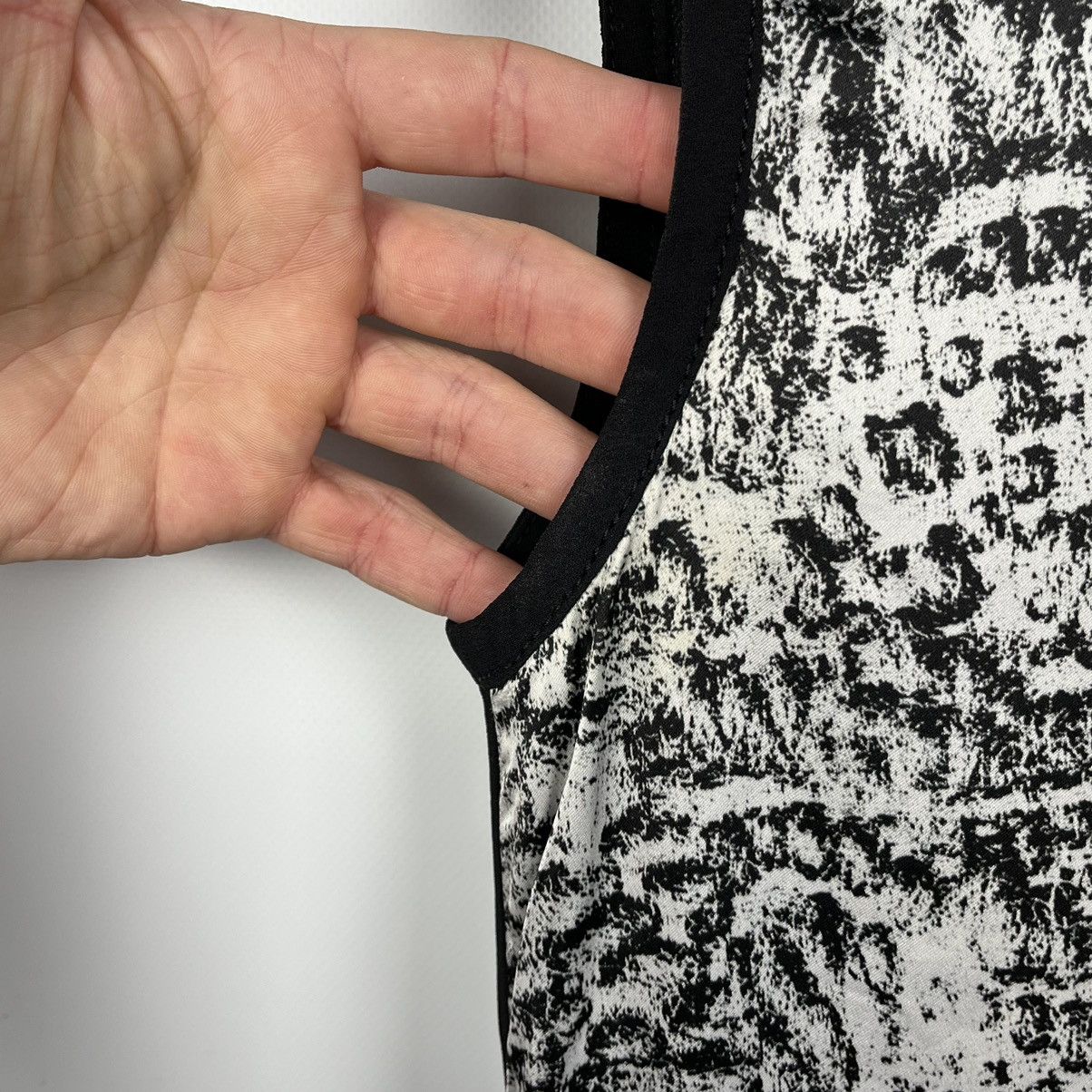 Helmut Lang Helmut Lang Dark Vanguard Snake Print Sleeveless Tank Top Size S / US 4 / IT 40 - 16 Thumbnail