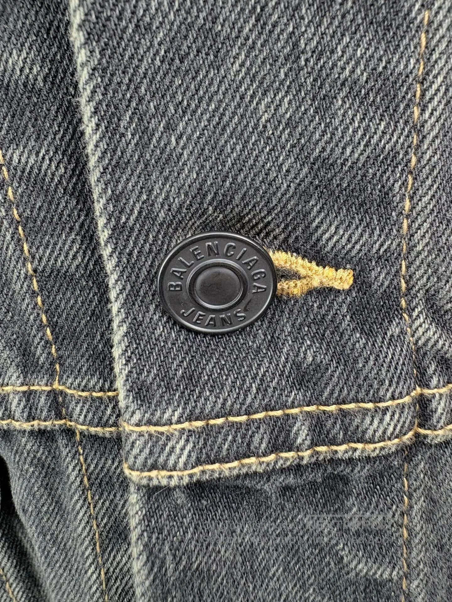 Balenciaga Balenciaga Sanskrit Graffiti Denim Jacket. Size US S / EU 44-46 / 1 - 3 Thumbnail