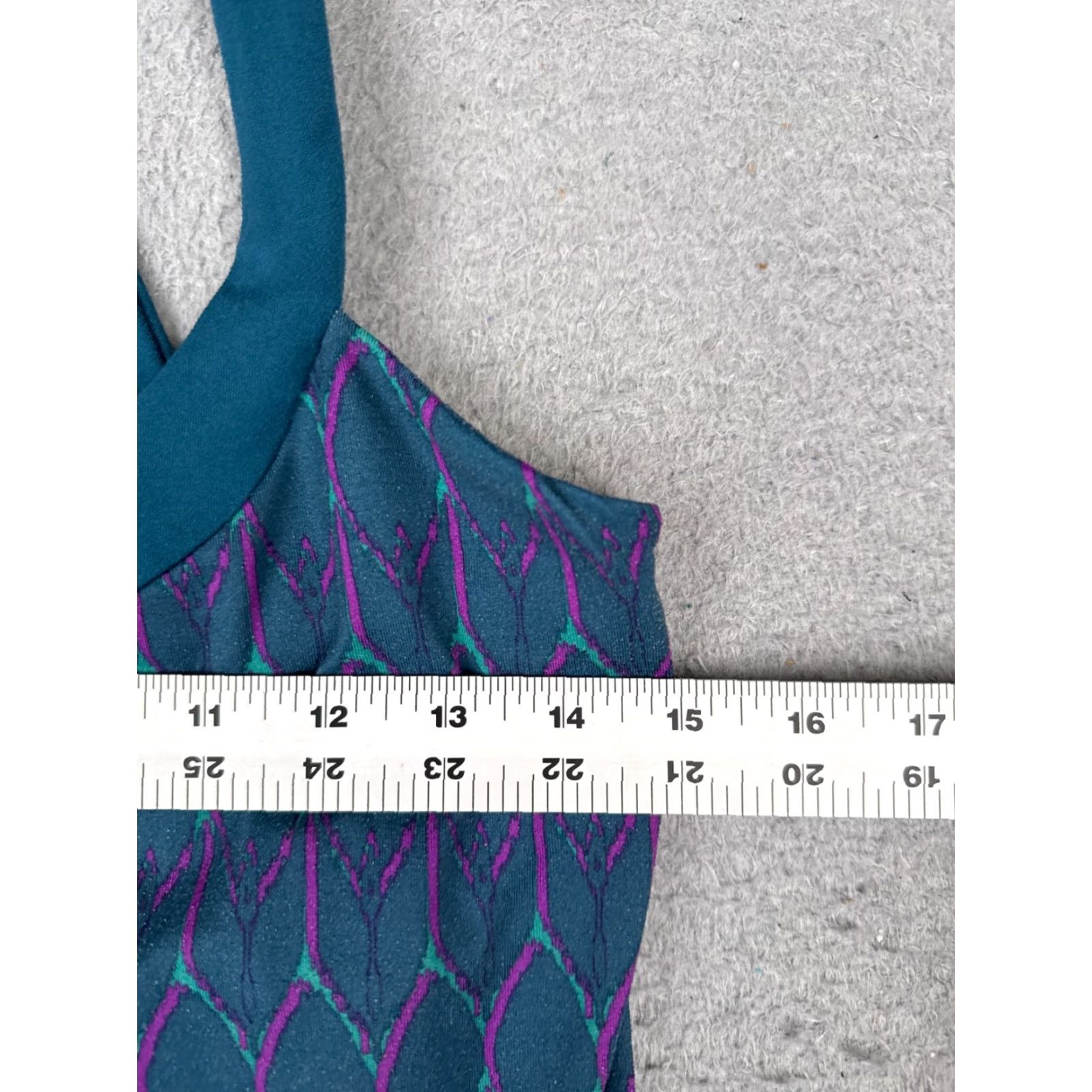 The North Face The North Face Shirt Women Medium Blue Tank Sleeveless Geometric Poly Blend Gym Size M / US 6-8 / IT 42-44 - 7 Thumbnail