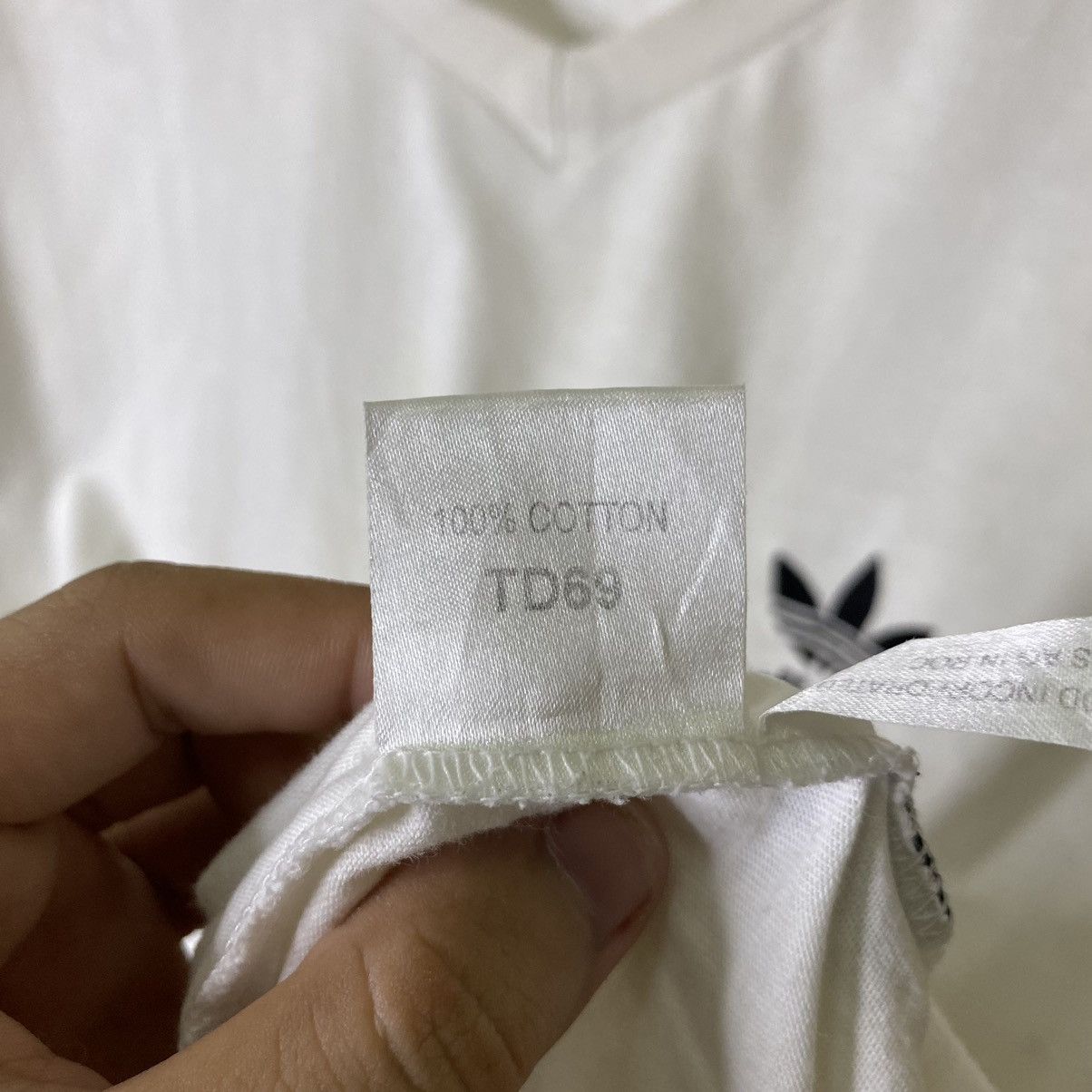 Adidas Vintage 1990s Adidas Essentials Tee Size US M / EU 48-50 / 2 - 6 Thumbnail