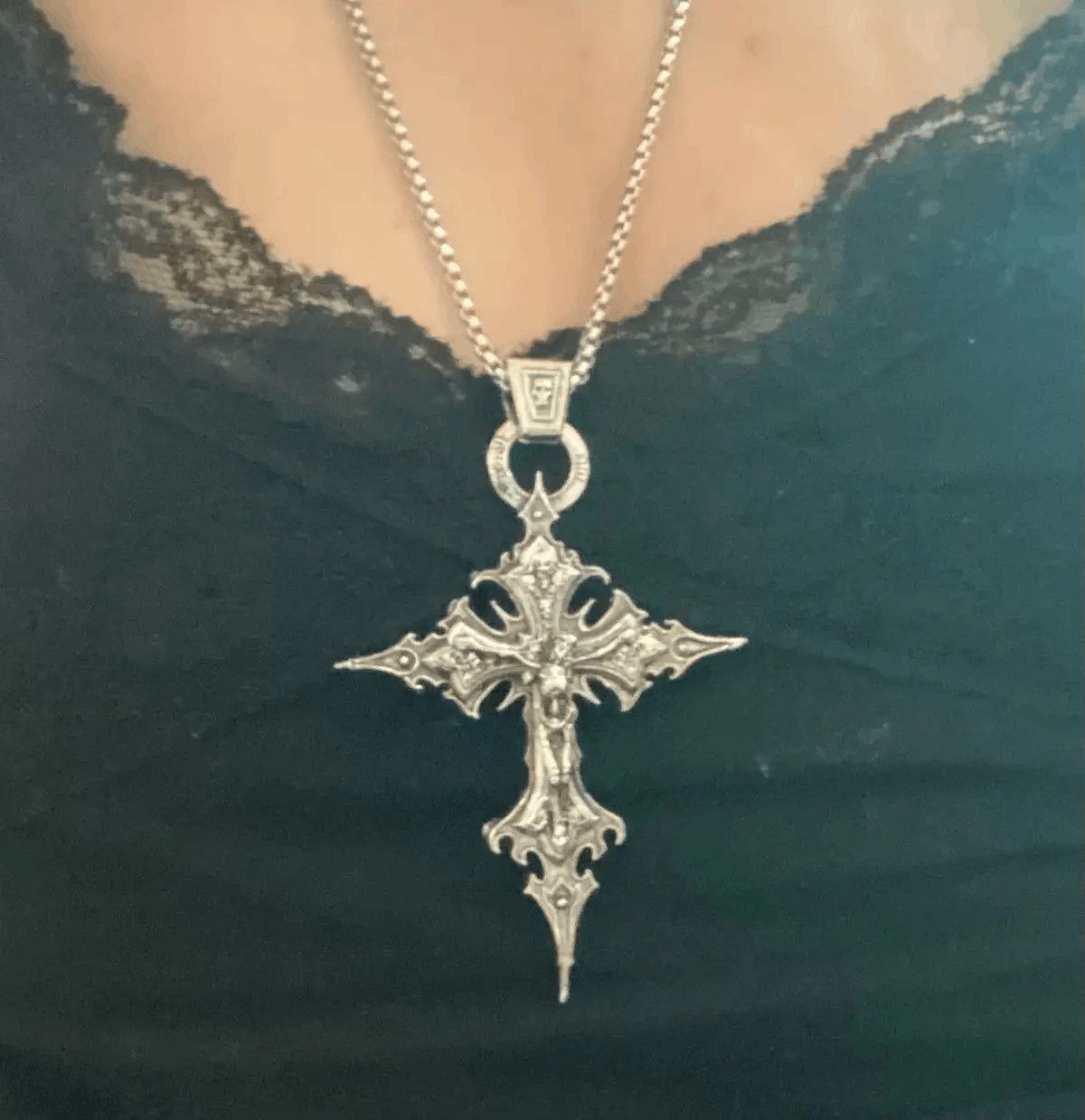 Vintage Cross Pendant Good Friday Necklace Size ONE SIZE - 6 Thumbnail