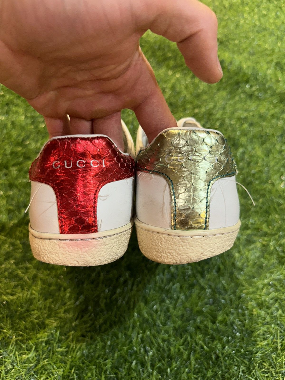 Gucci Gucci ace bee embroidered shoes size 36 Size US 6 / IT 36 - 5 Thumbnail