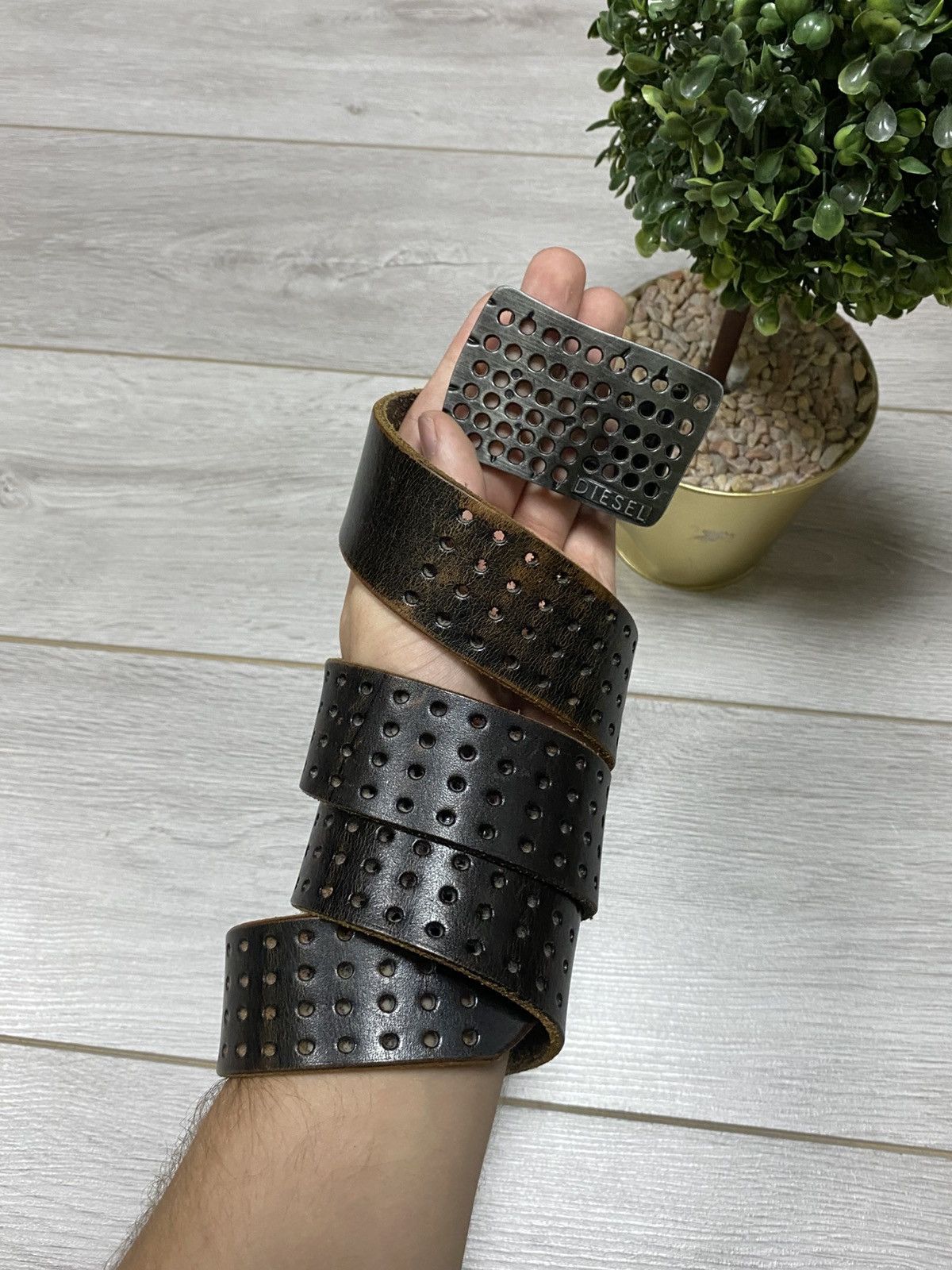 ?Diesel hole-belt leather Diesel Diesel mesh RARE whole holes buckle leather belt  main image 3