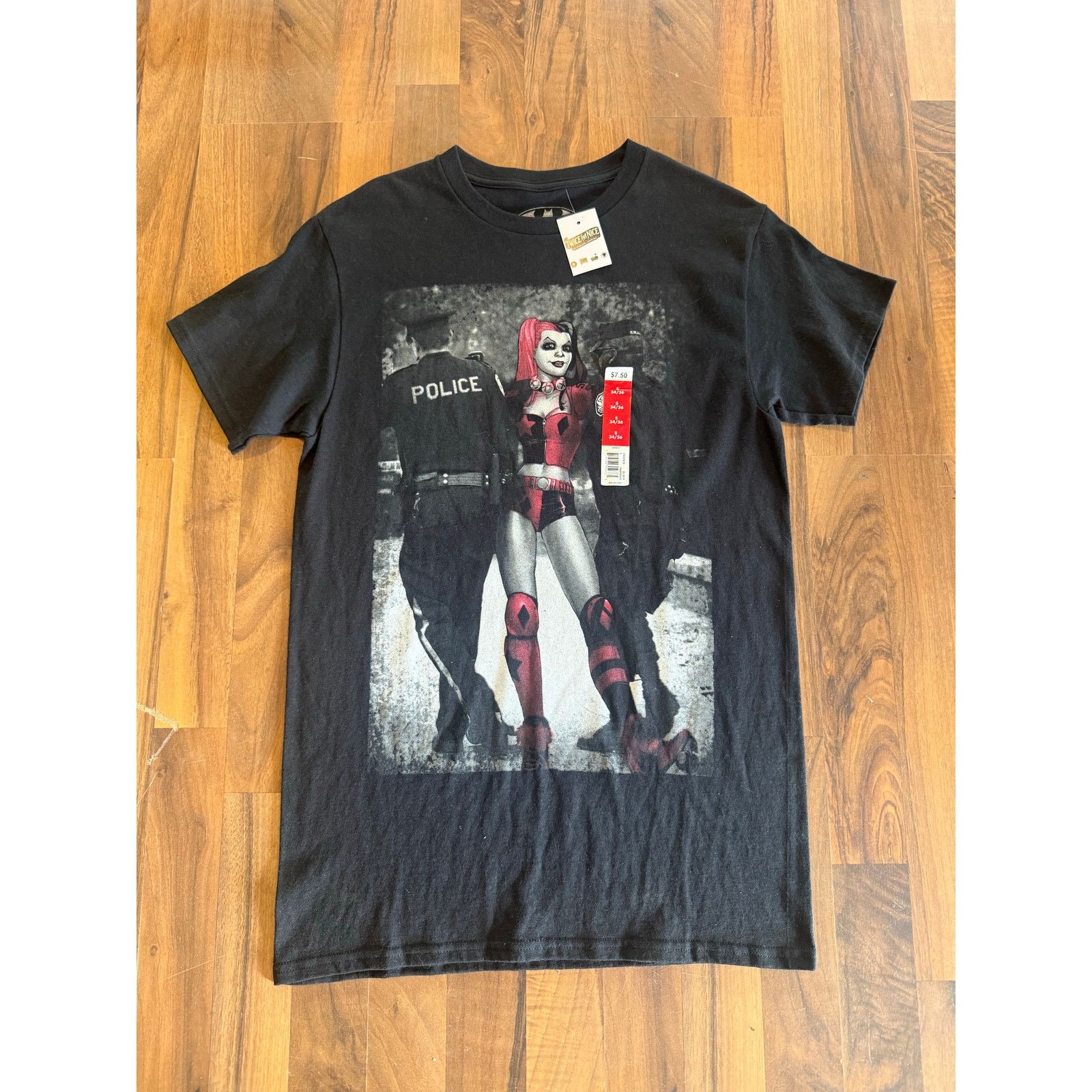 Other 2018 Harley Quinn color splash graphic Size Small Size US S / EU 44-46 / 1 - 1 Thumbnail