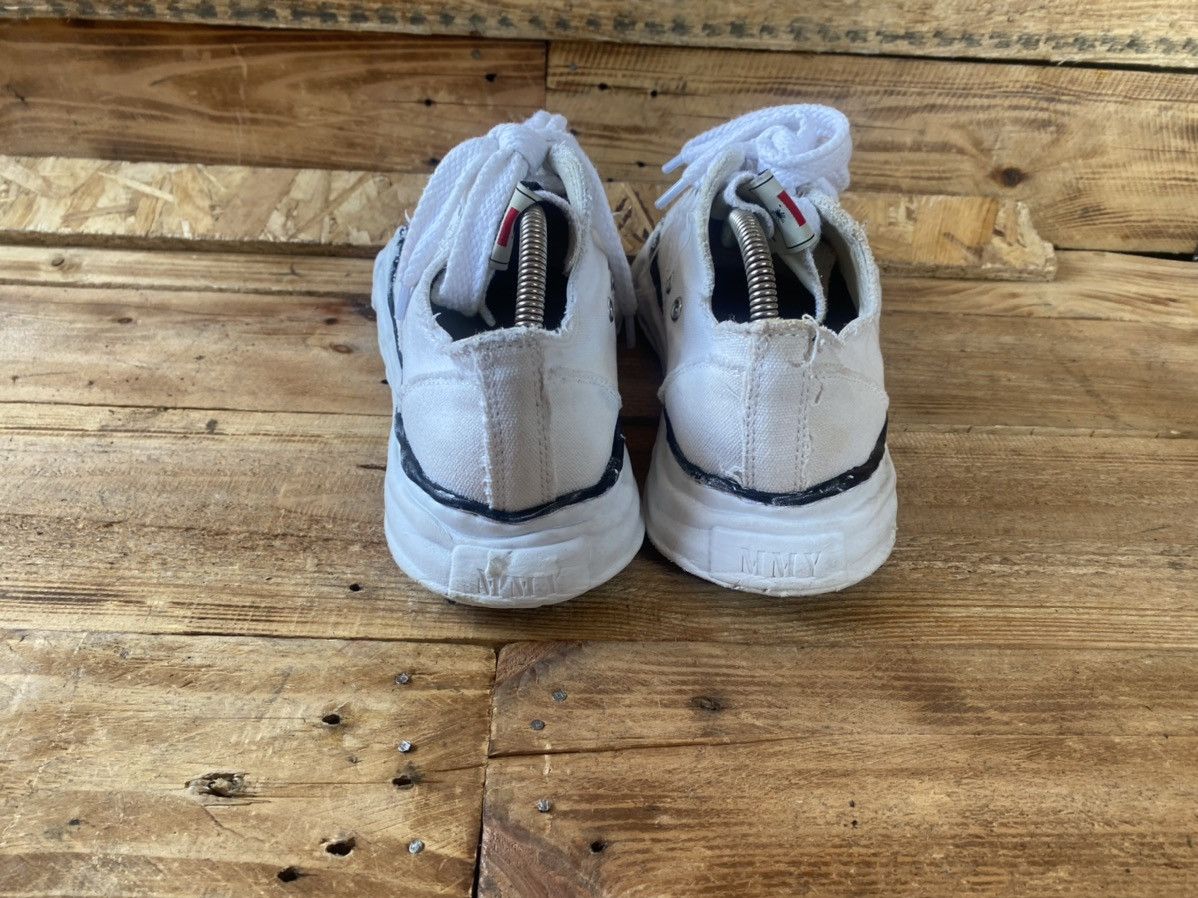 Maison MIHARA YASUHIRO Maison mihara yasuhiro white low-too canvas sneakers sz 41 Size US 8 / EU 41 - 8 Thumbnail