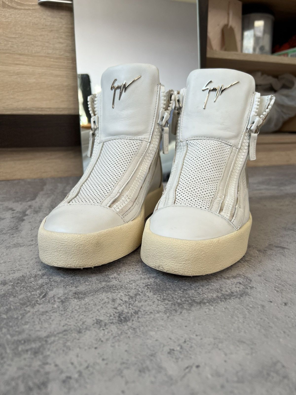 Giuseppe Zanotti Giuseppe Zanotti white hi top sneakers Size US 5.5 / EU 38 - 10 Thumbnail