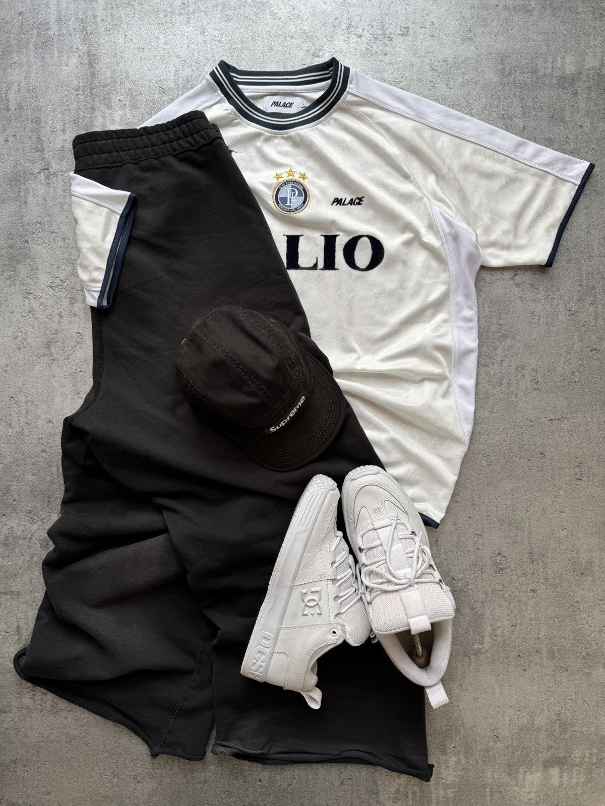 Palace × Umbro Palace Umbro Home Shirt Jersey White Size Large Size US L / EU 52-54 / 3 - 3 Thumbnail