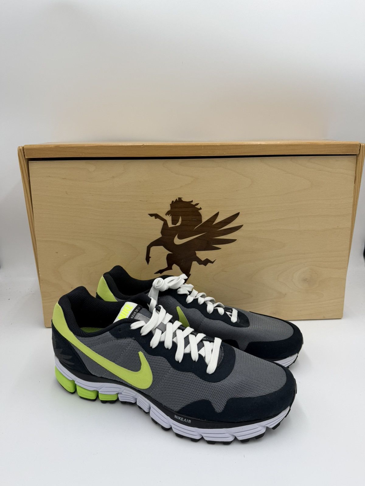Nike Air Pegasus 25 SE Friends & Family Wooden box w/ Accesories Size US 10 / EU 43 - 1 Thumbnail