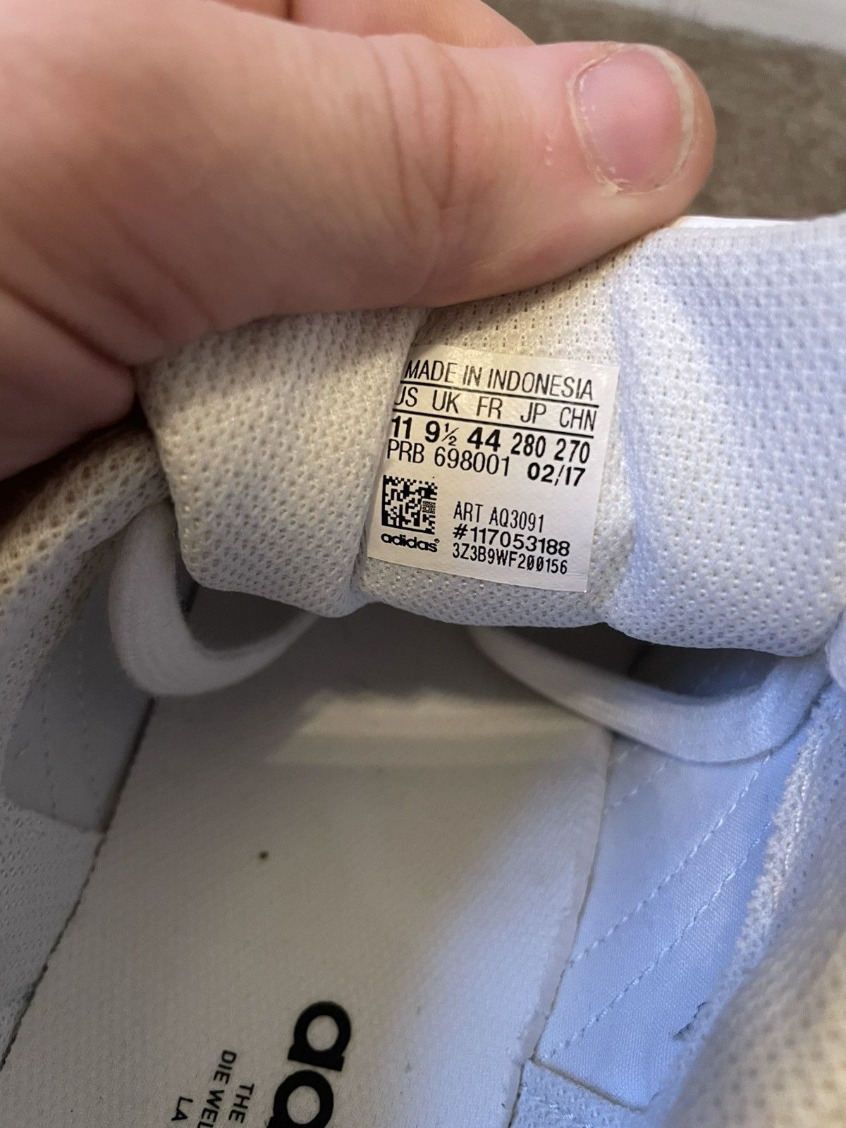 Adidas Adidas Superstars Size US 11 / EU 44 - 4 Thumbnail