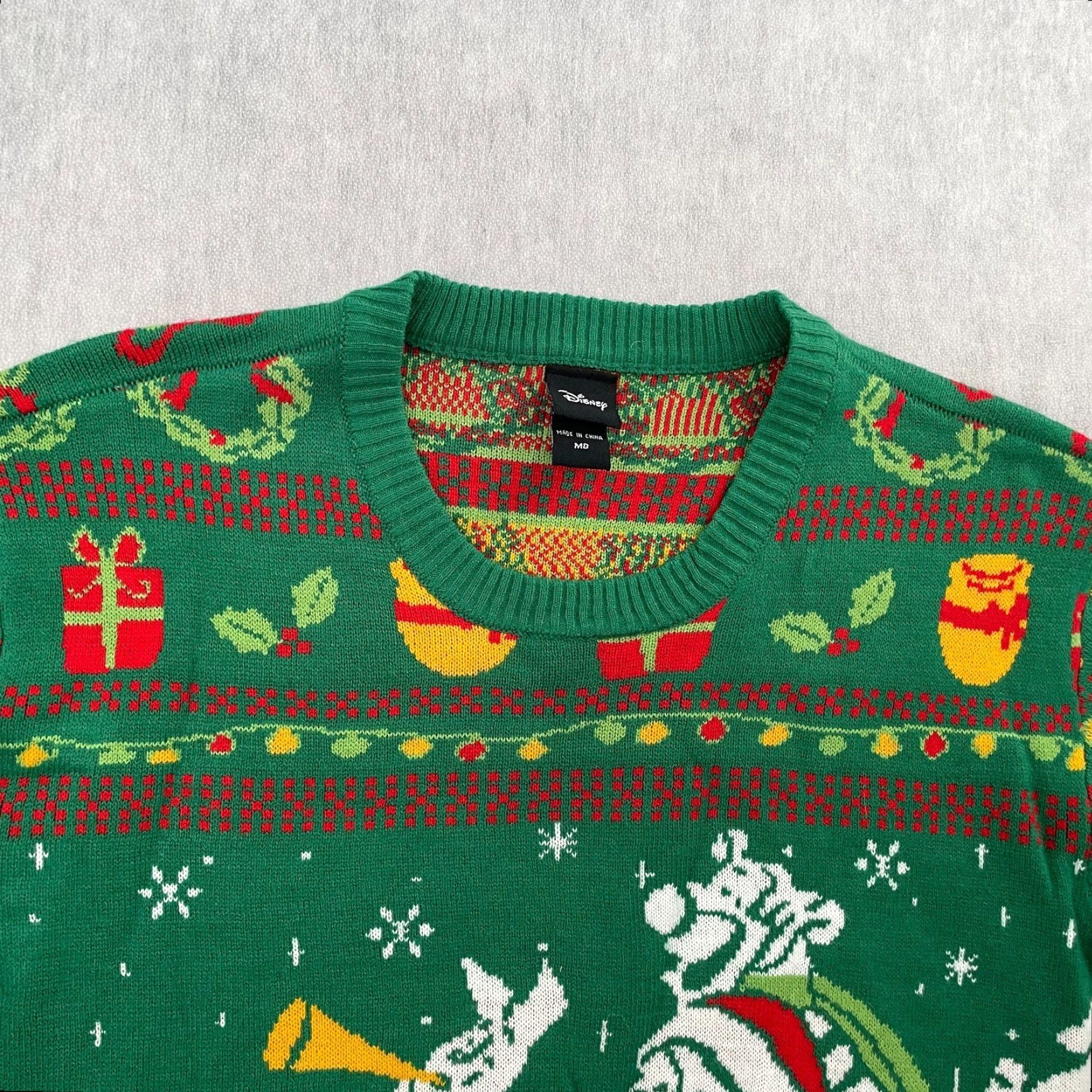Disney Disney Sweatshirt Adult Medium Green Winnie the Pooh Christmas Snow Tigger Piglet Pullover Crew Neck Graphic Print M Mens Size US M / EU 48-50 / 2 - 3 Thumbnail