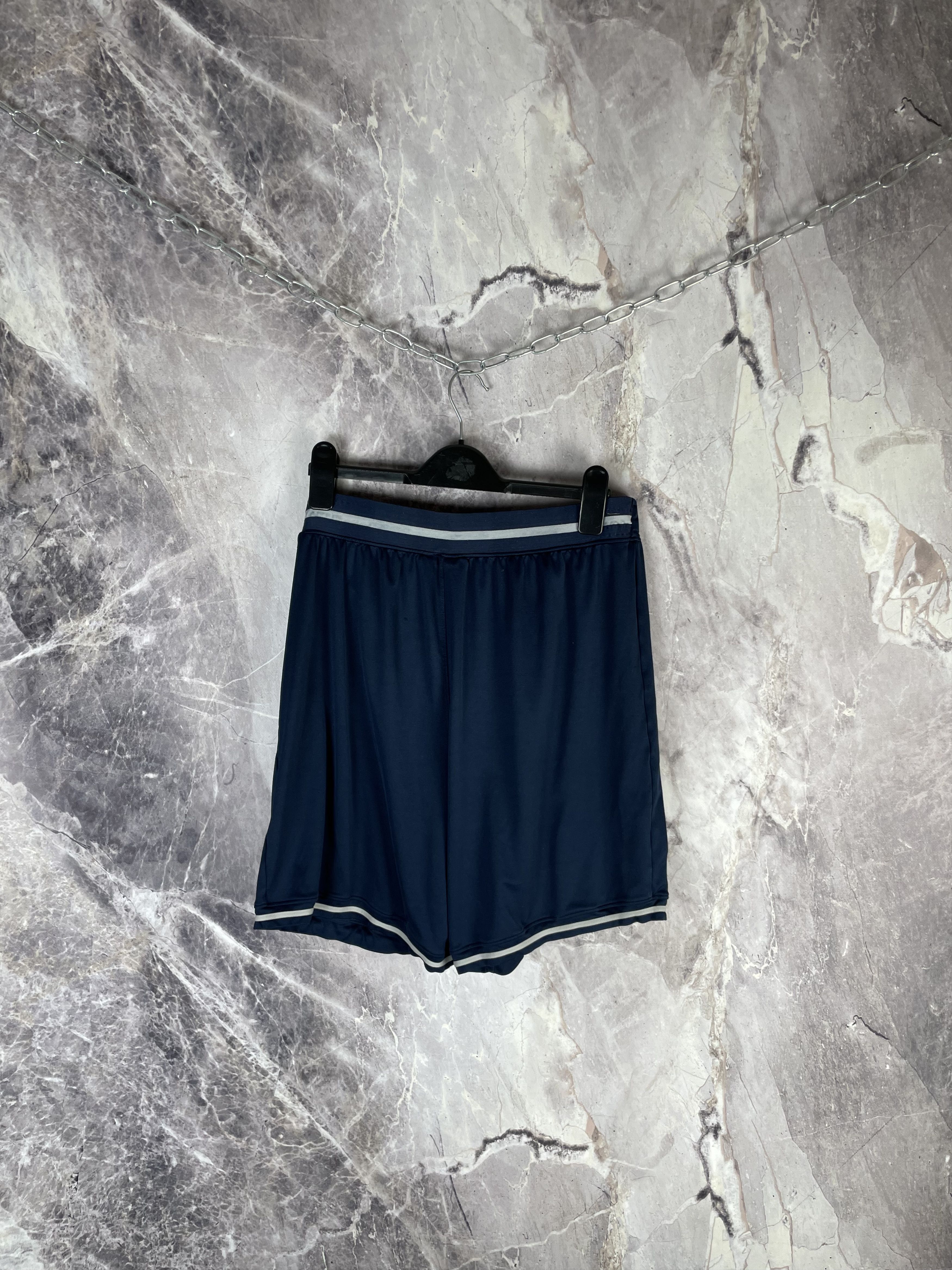 Nike Under Armour Tottenham Mens Shorts y2k Size US 36 / EU 52 - 8 Thumbnail