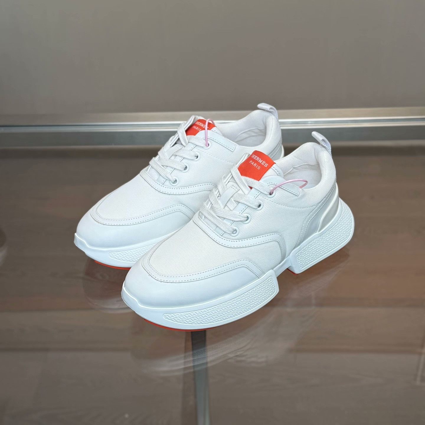 Hermes Hermes White Lowtop Sneakers 36 Women Size US 6 / IT 36 - 1 Thumbnail