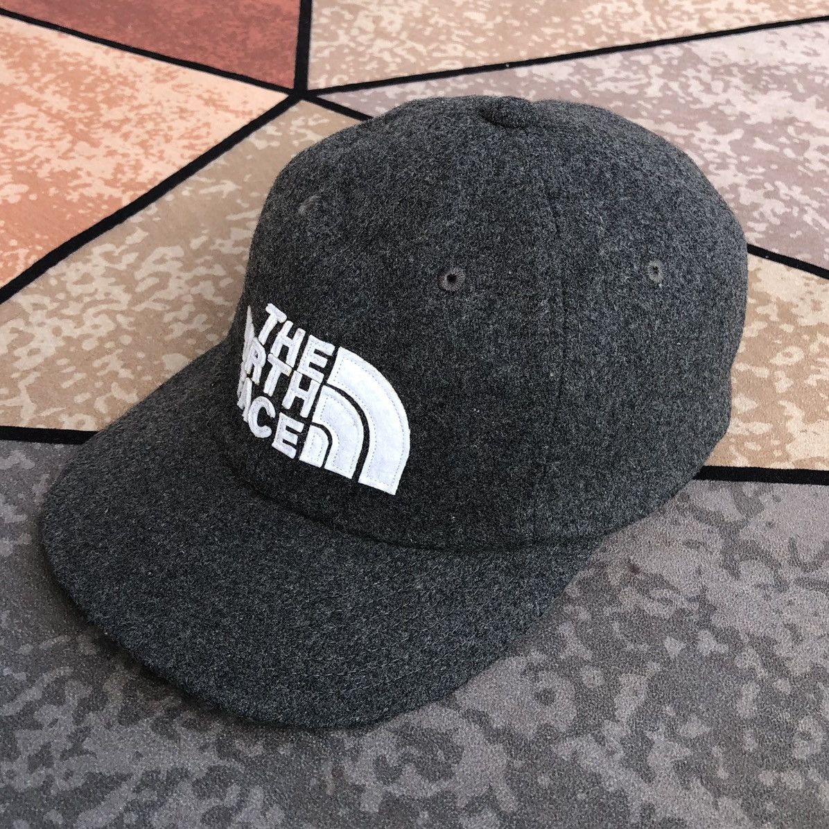 The North Face The North Face / TNF Logo Flannel Cap NN41616 (unisex) Size ONE SIZE - 4 Thumbnail