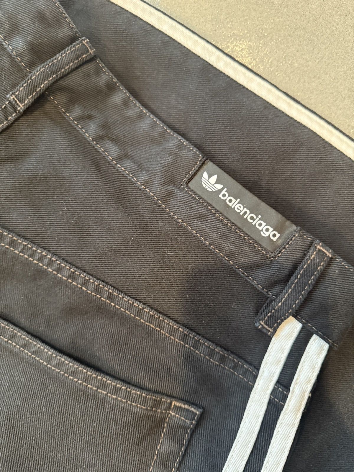 Adidas × Balenciaga Balenciaga x Adidas Black stripe Baggy Jeans Size US 32 / EU 48 - 4 Thumbnail