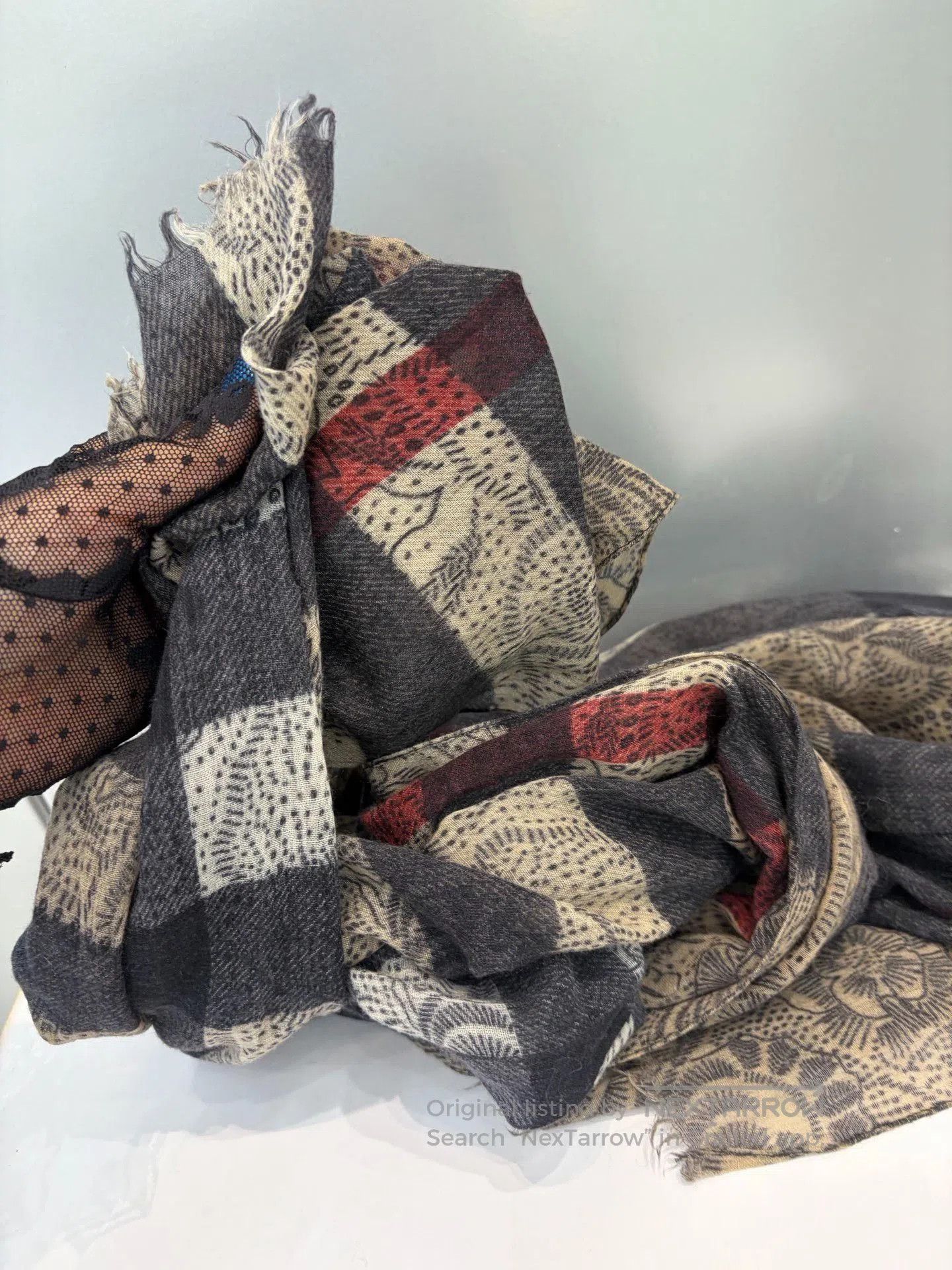 Burberry Burberry Beige Cashmere Scarf. Size ONE SIZE - 5 Thumbnail