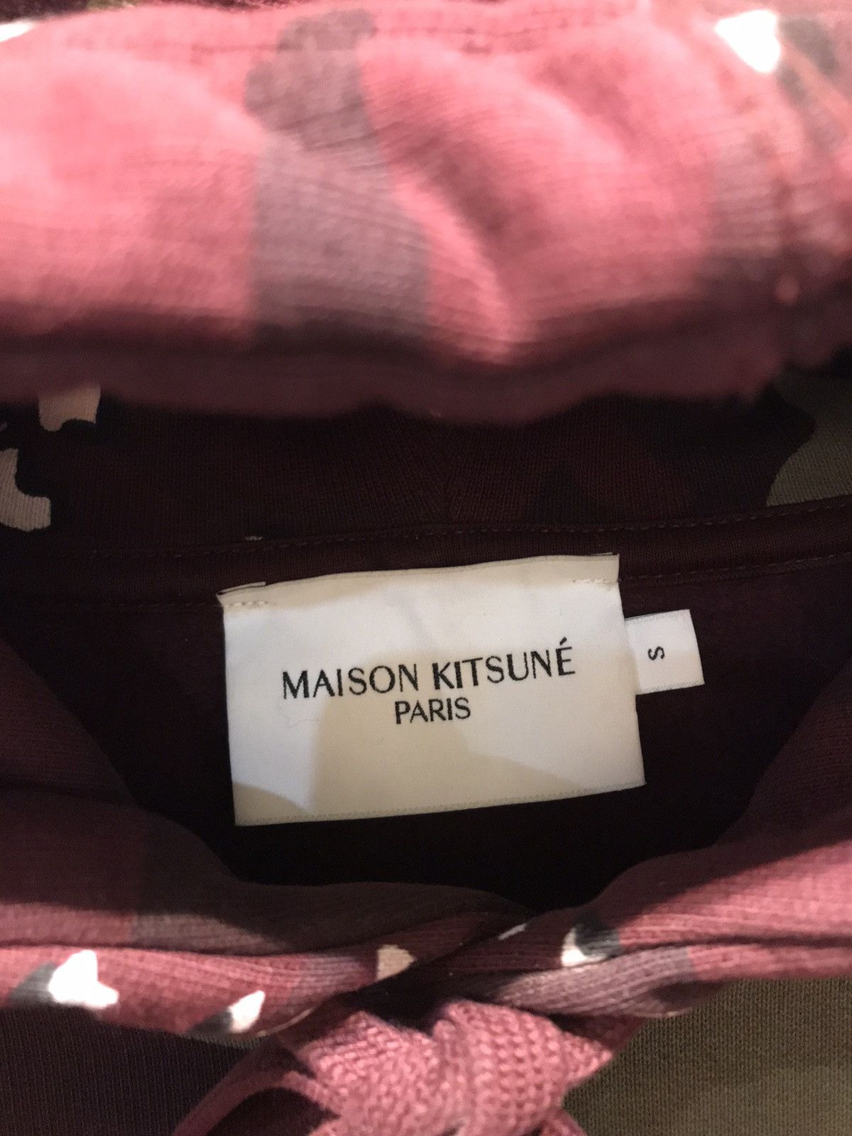 Maison Kitsune Maison kitsune red fox camo japan Paris streetwear designer Size US M / EU 48-50 / 2 - 4 Thumbnail