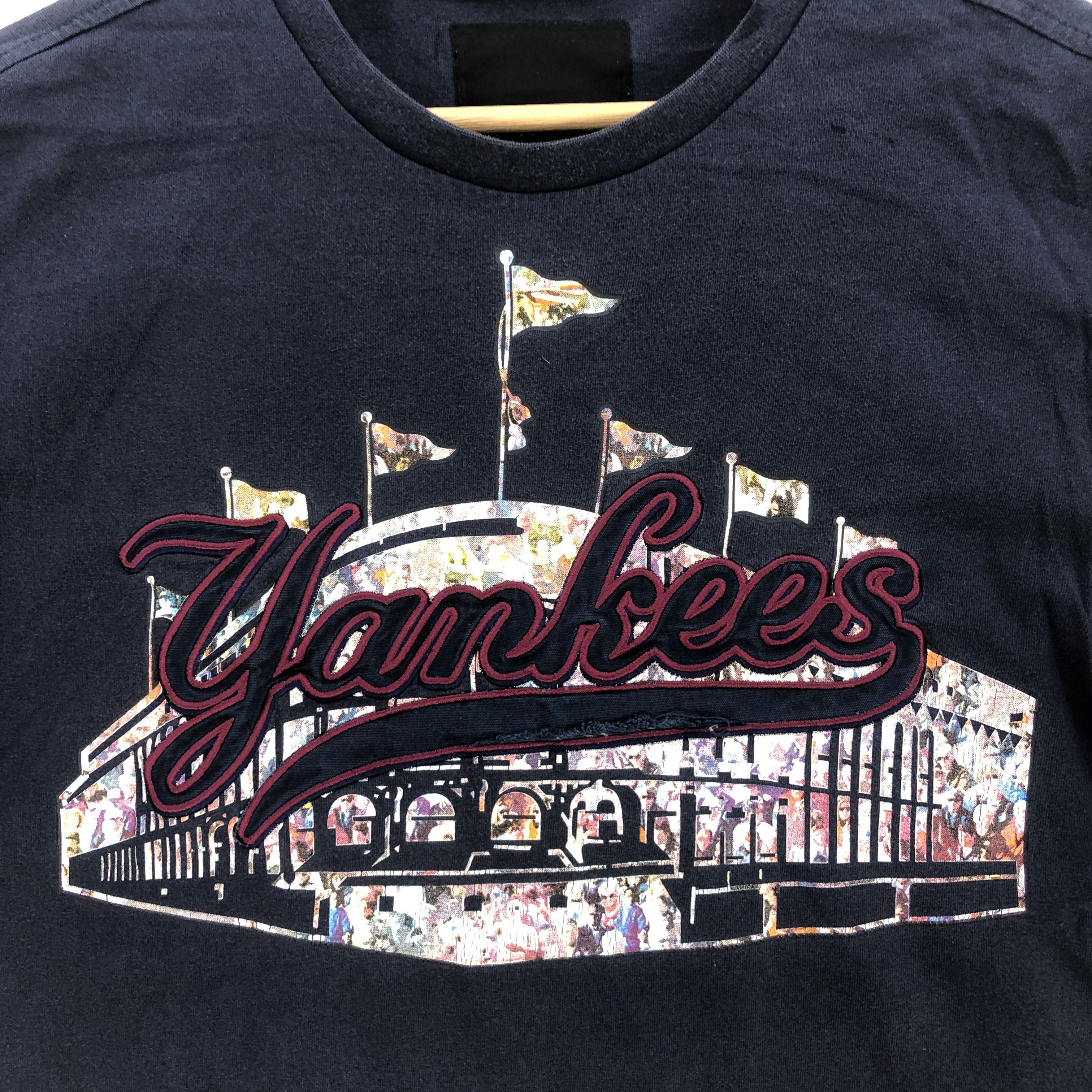 MLB Vintage Y2K Yankees T Shirt MLB Baseball Crewneck Tees Size US L / EU 52-54 / 3 - 3 Thumbnail