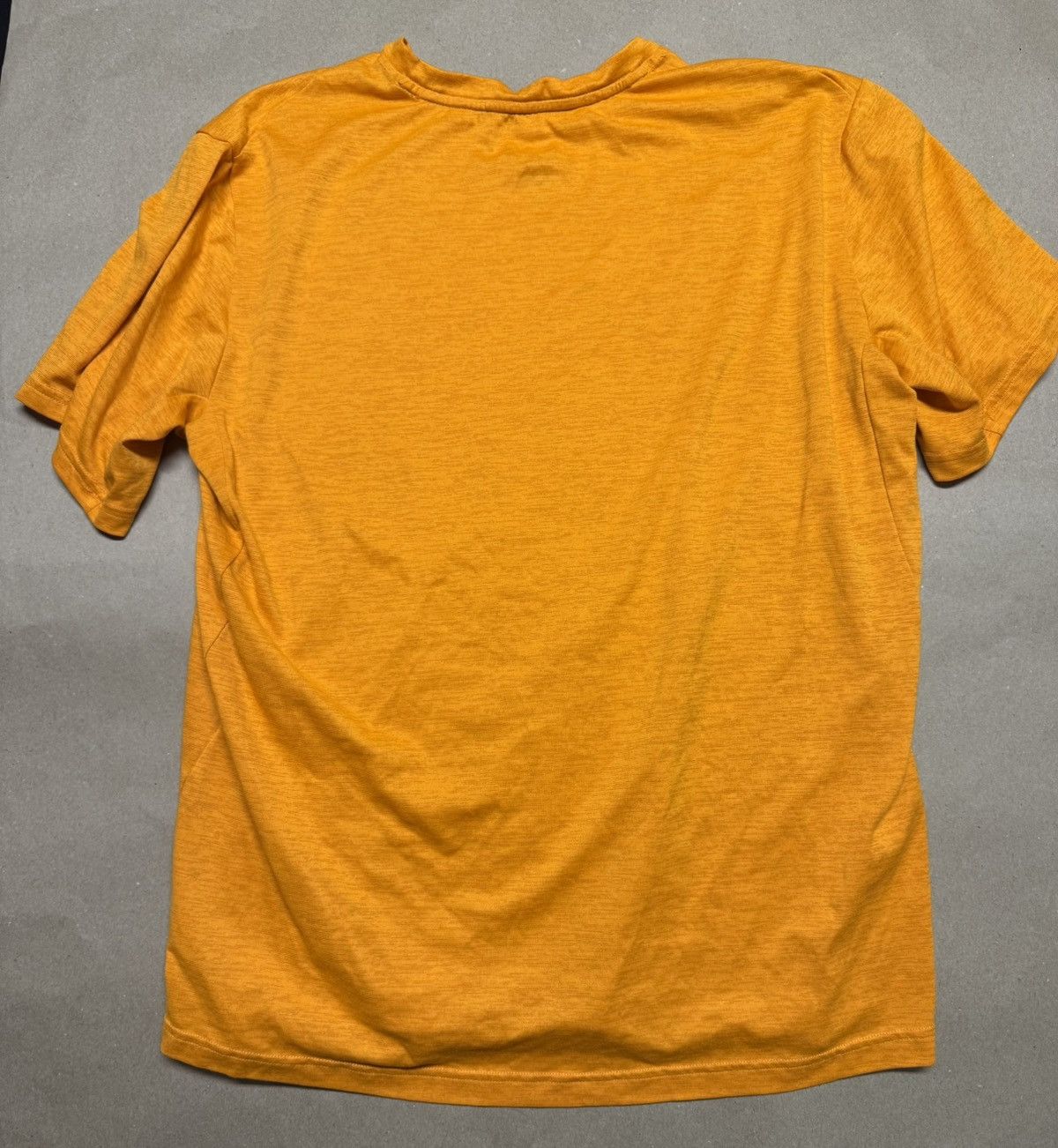Nike Nike Drifit Tee Yellow workout Shirt Large L Rare! Size US L / EU 52-54 / 3 - 2 Thumbnail
