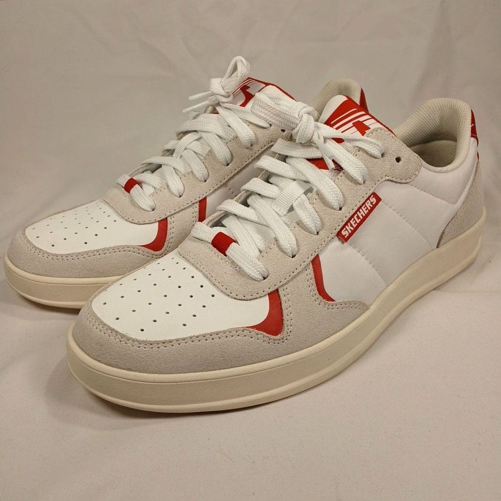 SKECHERS SKECHERS Mens White Red Sneakers Size 10 Low Top Casual Street Shoes NWOB Size US M / EU 48-50 / 2 - 2 Thumbnail