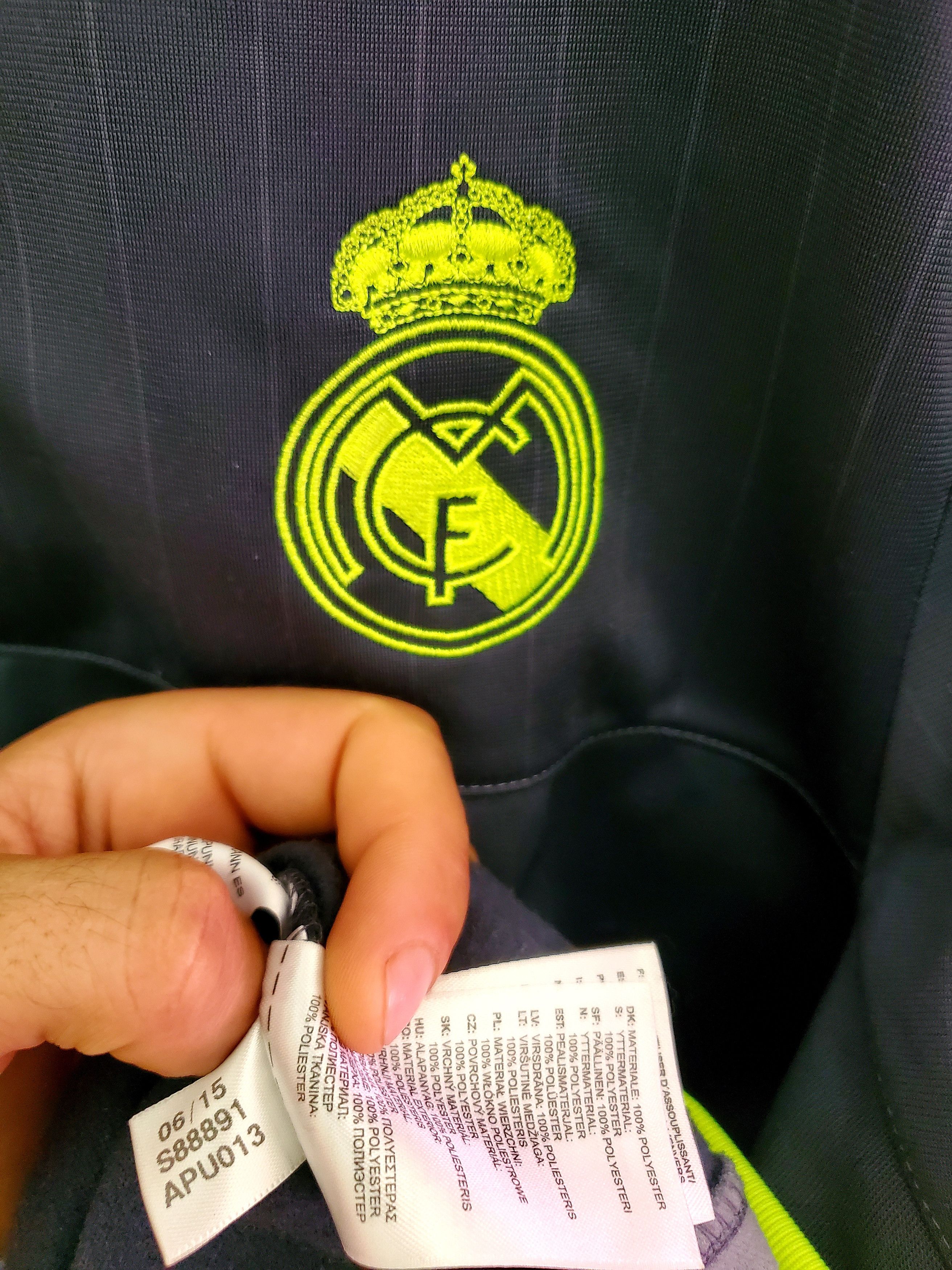 Adidas Real Madrid FC Longsleeve Jersey Training New condition M Size US M / EU 48-50 / 2 - 4 Thumbnail