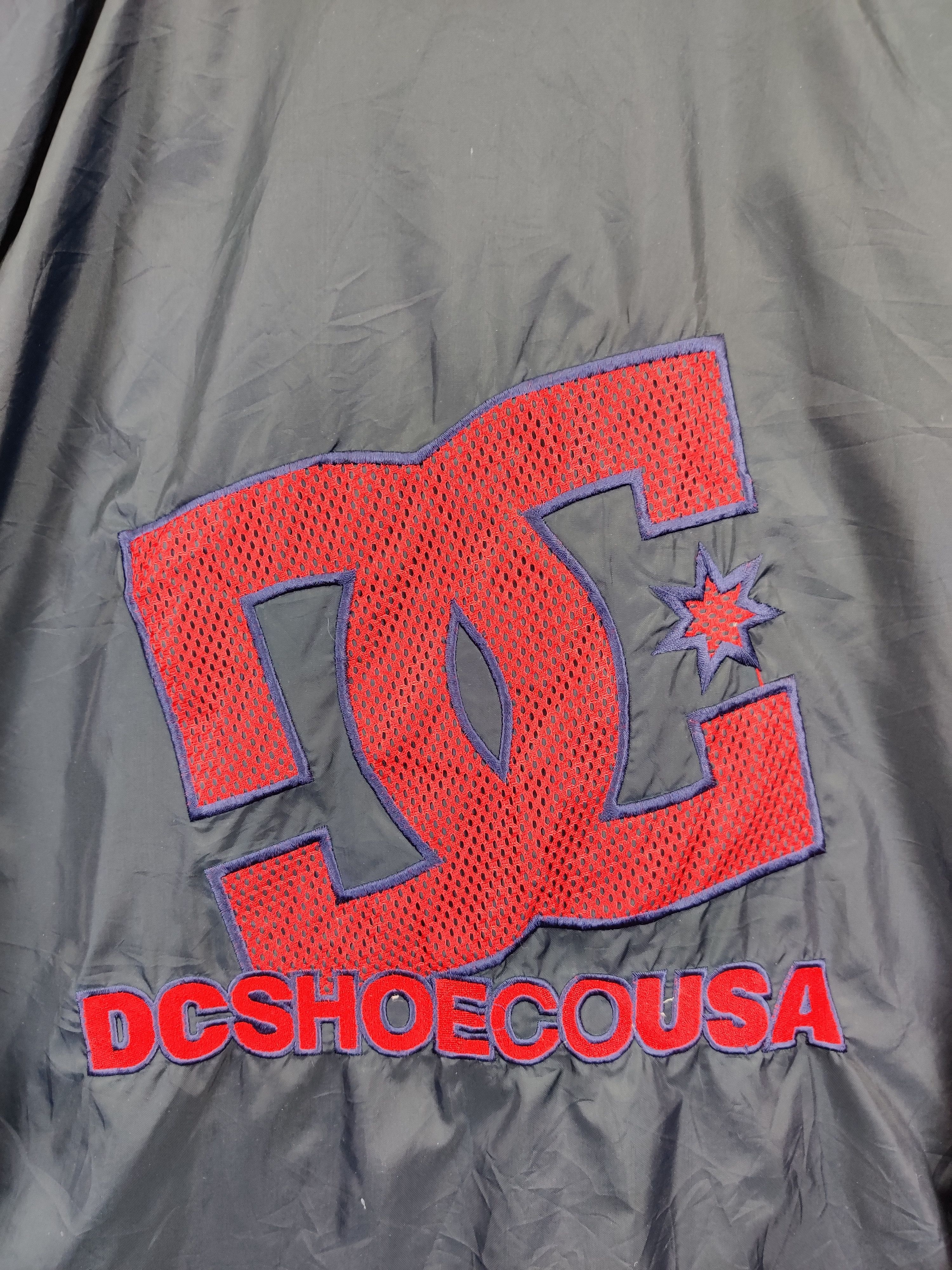 DC Vintage DC Shoe USA Embroidery Logo Windbreaker Light Jacket Size US XL / EU 56 / 4 - 7 Thumbnail