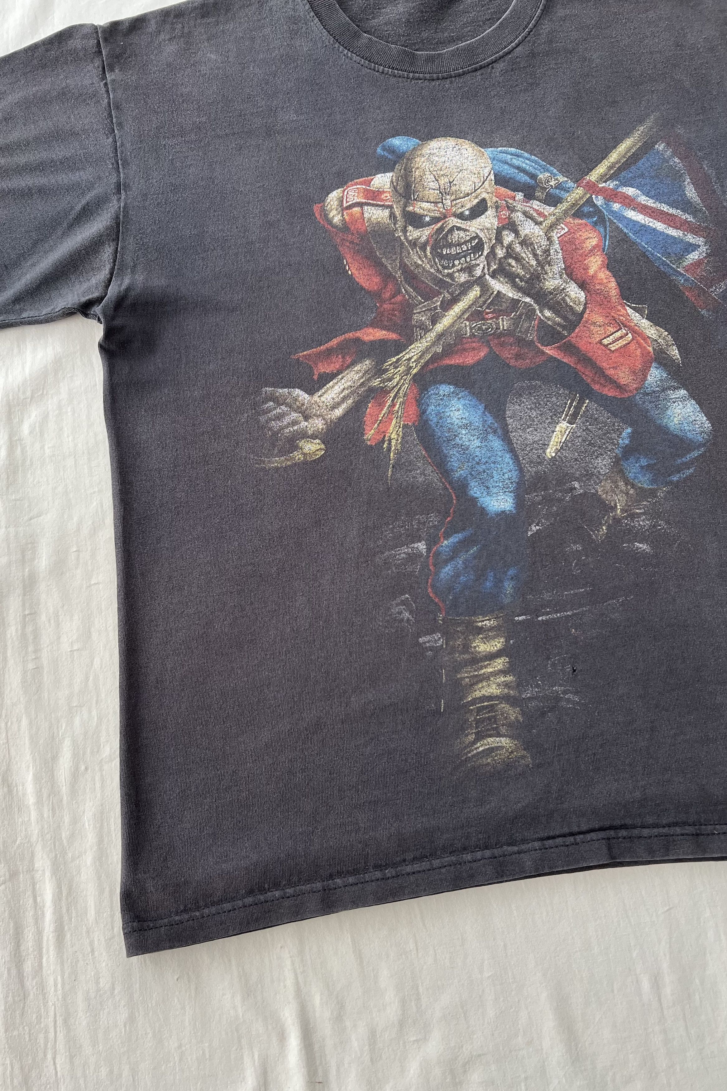 Band Tees Vintage 2010 Iron Maiden The Final Frontier Black T-shirt Size US L / EU 52-54 / 3 - 8 Thumbnail