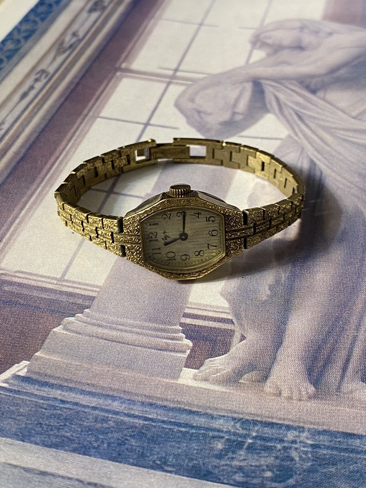 Jewelry Vintage USSR Watch "Luch" 17 Jewels, Gold Tone Size ONE SIZE - 5 Thumbnail