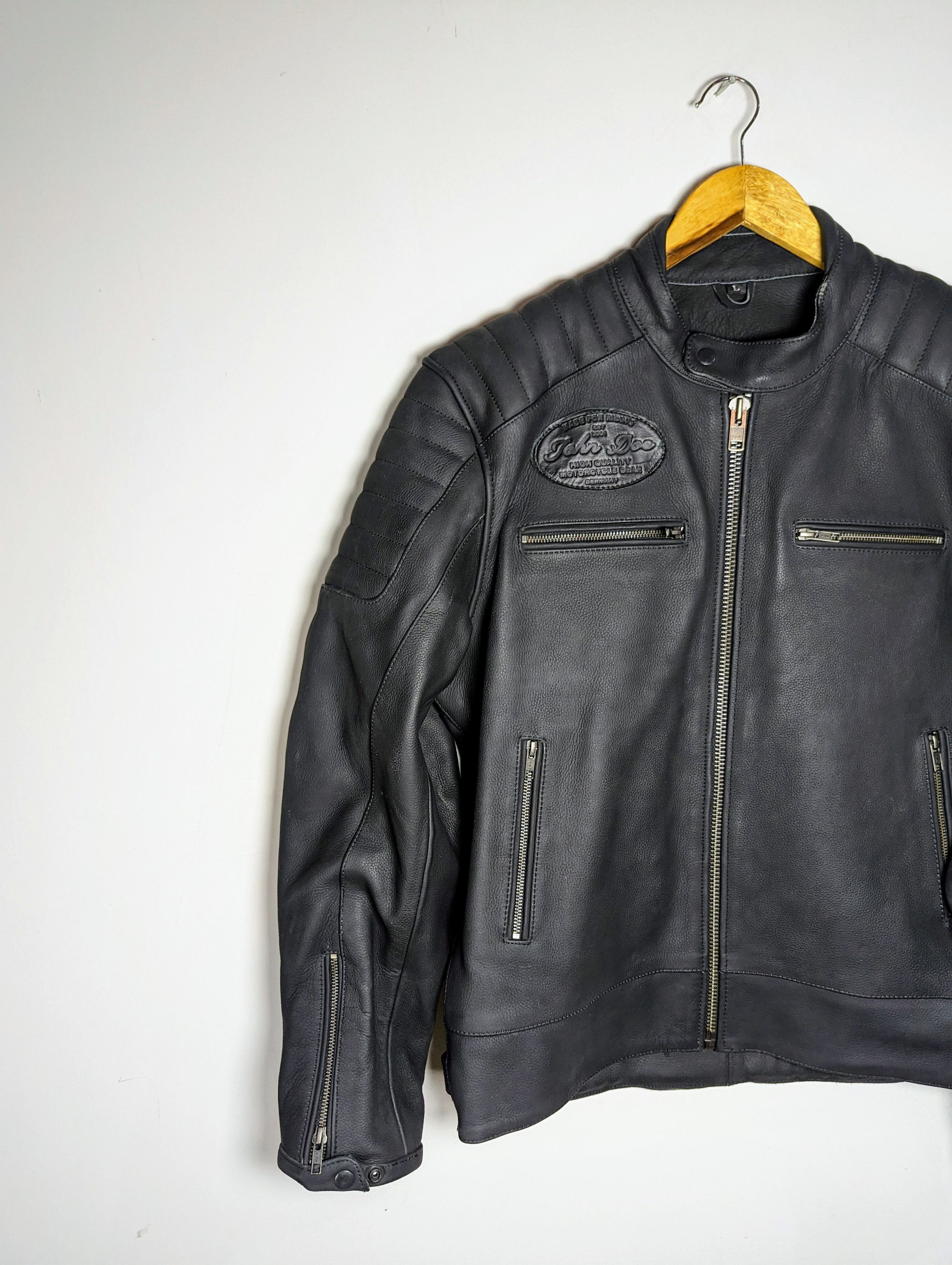 Genuine Leather MEN MATT BLACK LEATHER JACKET BIKER STREETWEAR Size US M / EU 48-50 / 2 - 3 Thumbnail