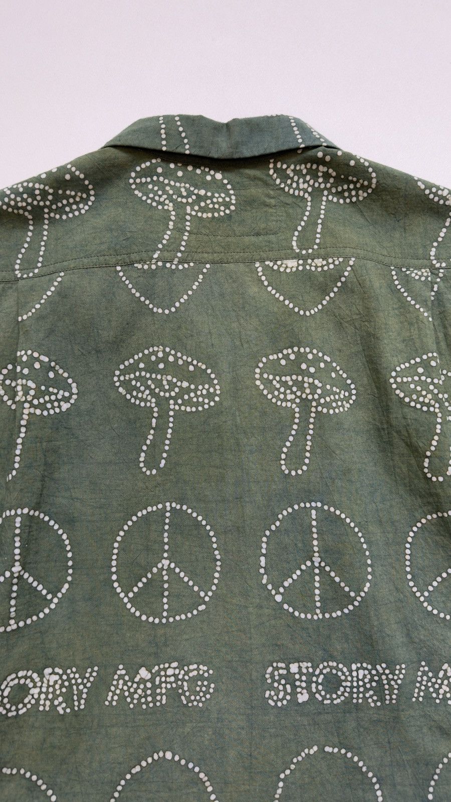 Story Mfg. Sample Alien + Peace Sign Print Shirt Size US M / EU 48-50 / 2 - 16 Thumbnail