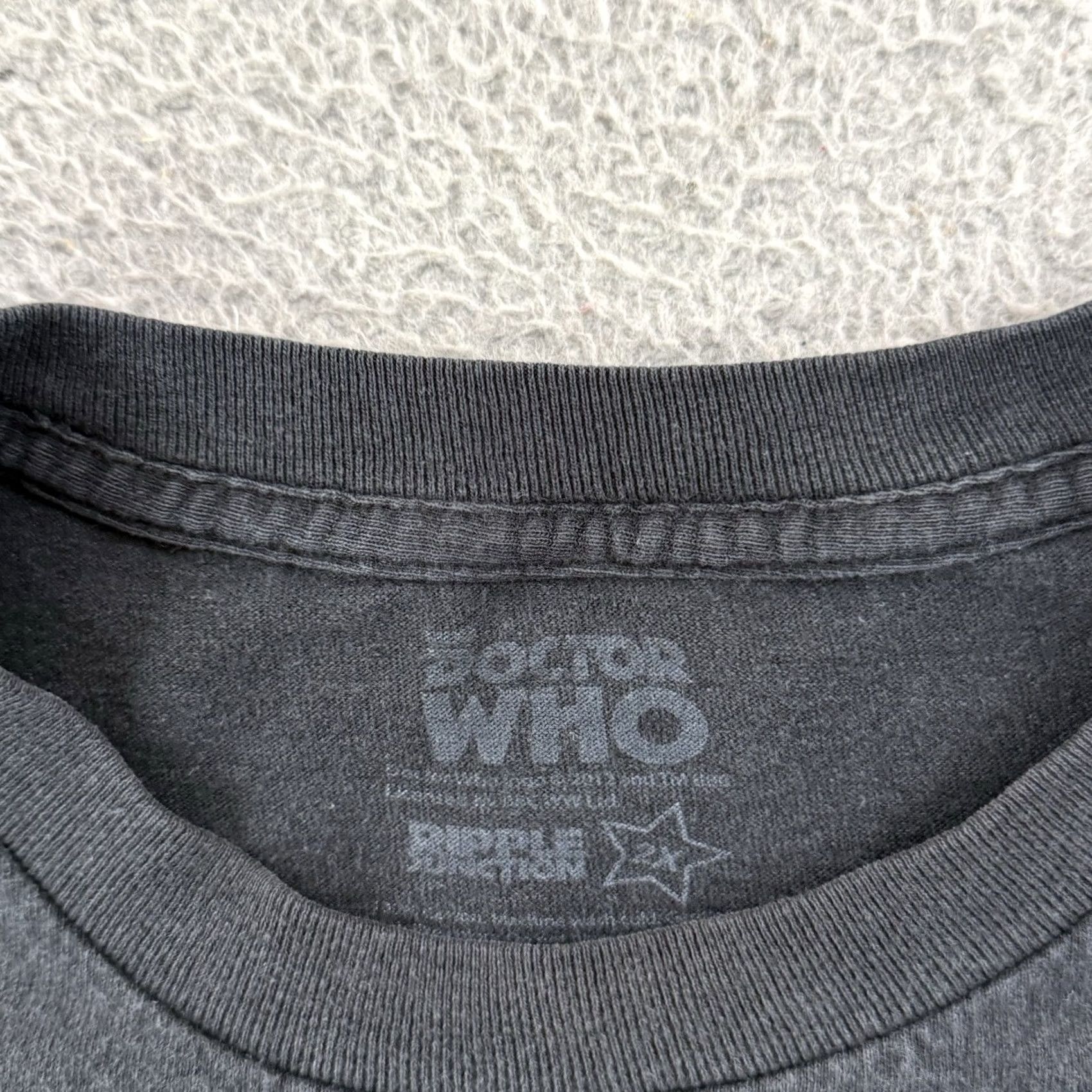 Vintage VINTAGE Doctor Who Shirt Mens 2XL Black TV Promo Sci Fi Short Sleeve Outdoor Y2K Size US XXL / EU 58 / 5 - 6 Thumbnail