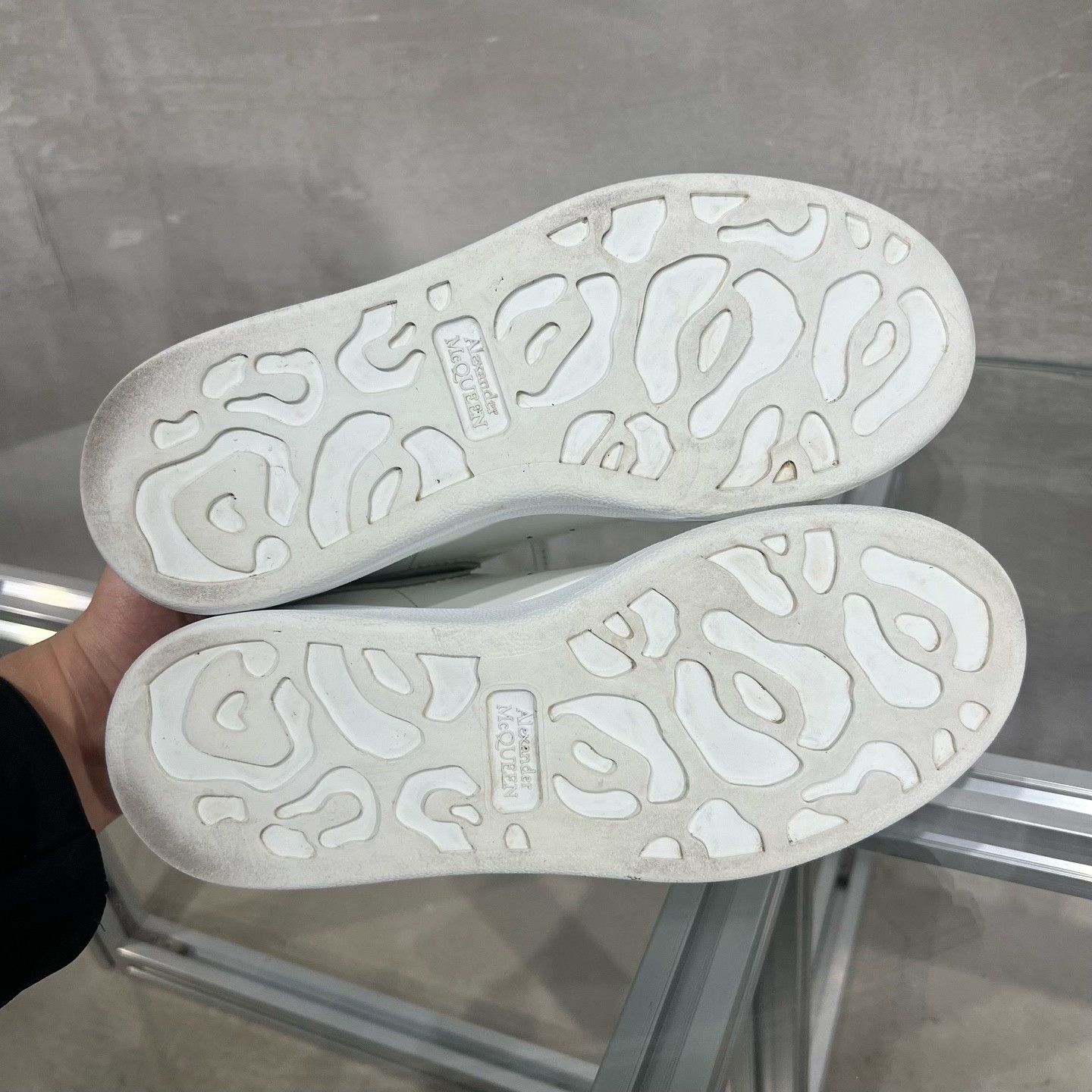 Alexander McQueen ALEXANDER MCQUEEN White shoes with blue heels| Size US 4.5 / IT 34.5 - 6 Thumbnail