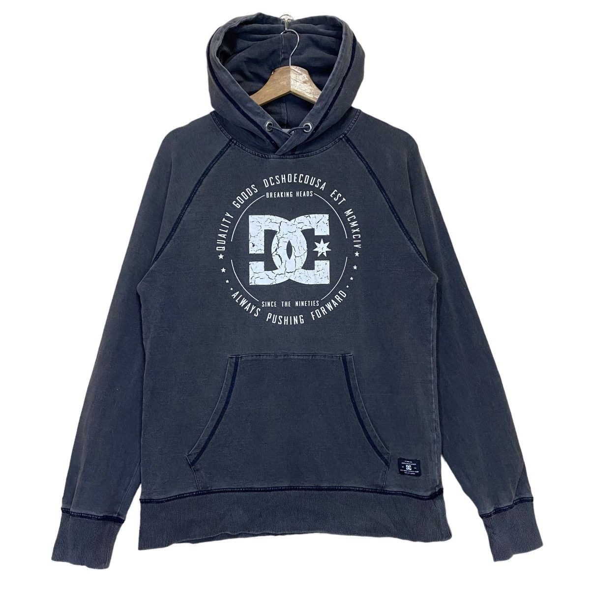 DC Dc Shoe Co Big Logo Pullover Hoodies Size M Size US M / EU 48-50 / 2 - 1 Thumbnail