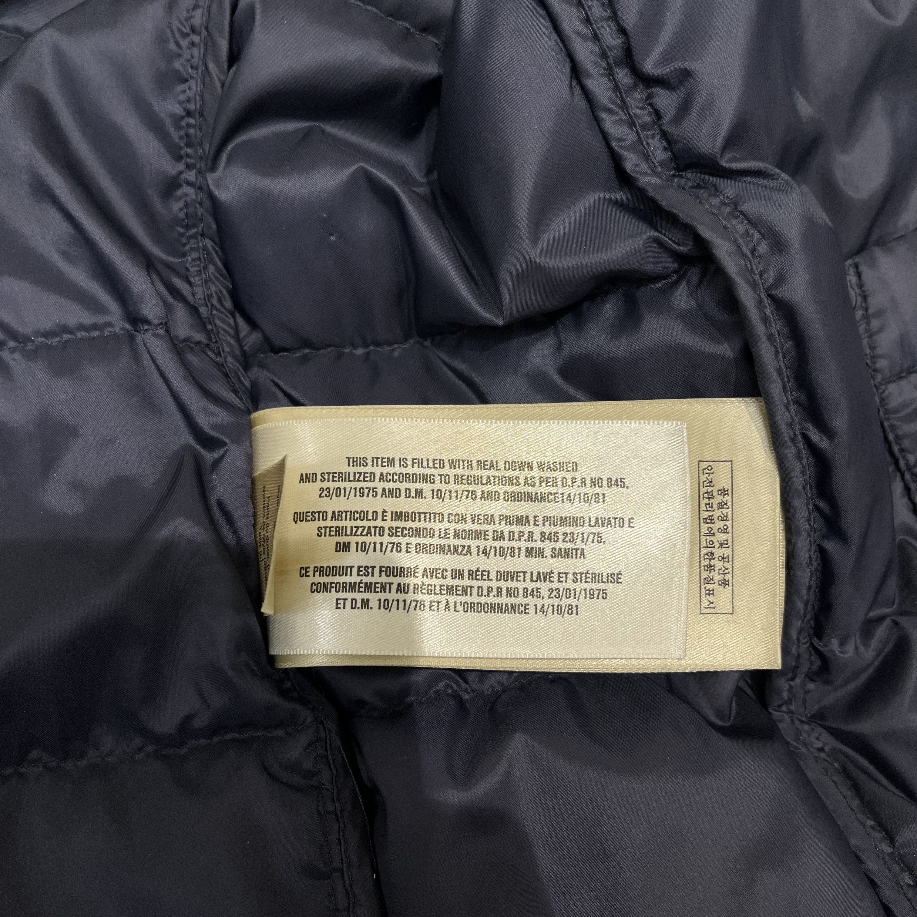 Burberry Burberry Lightweight Navy Puffer Jacket Size US L / EU 52-54 / 3 - 19 Thumbnail