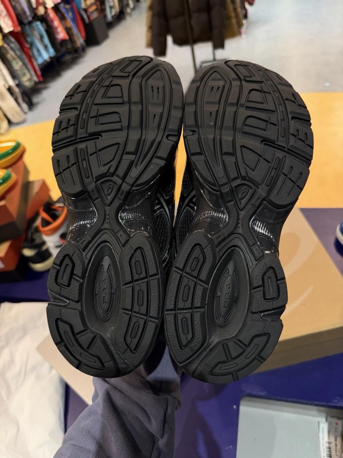 Asics ASICS Gel-1130 Black Pure Silver Men (10.5) 1201A906-001 NEW Size US 10.5 / EU 43-44 - 10 Thumbnail