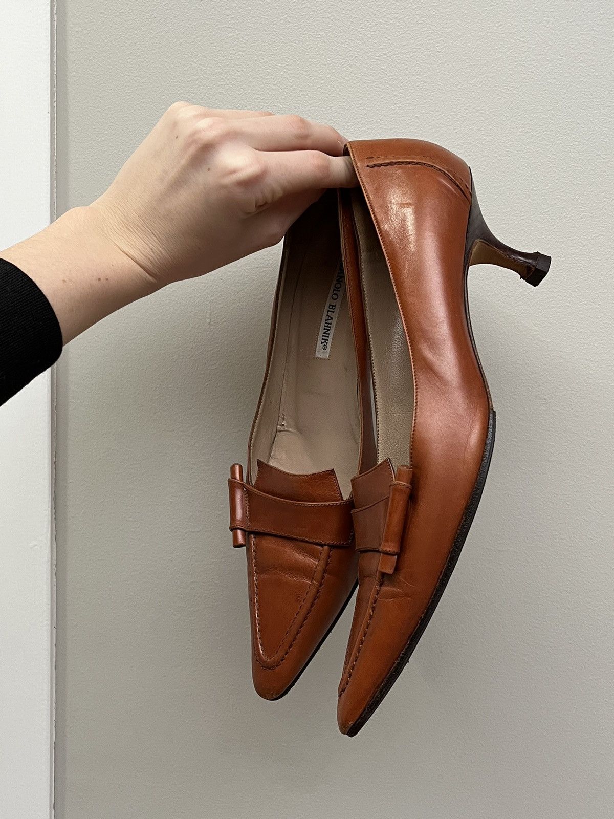 Manolo Blahnik Vintage Manolo Blahnik Tobacco Brown Kitten Heels! Size US 9.5 / IT 39.5 - 1 Thumbnail