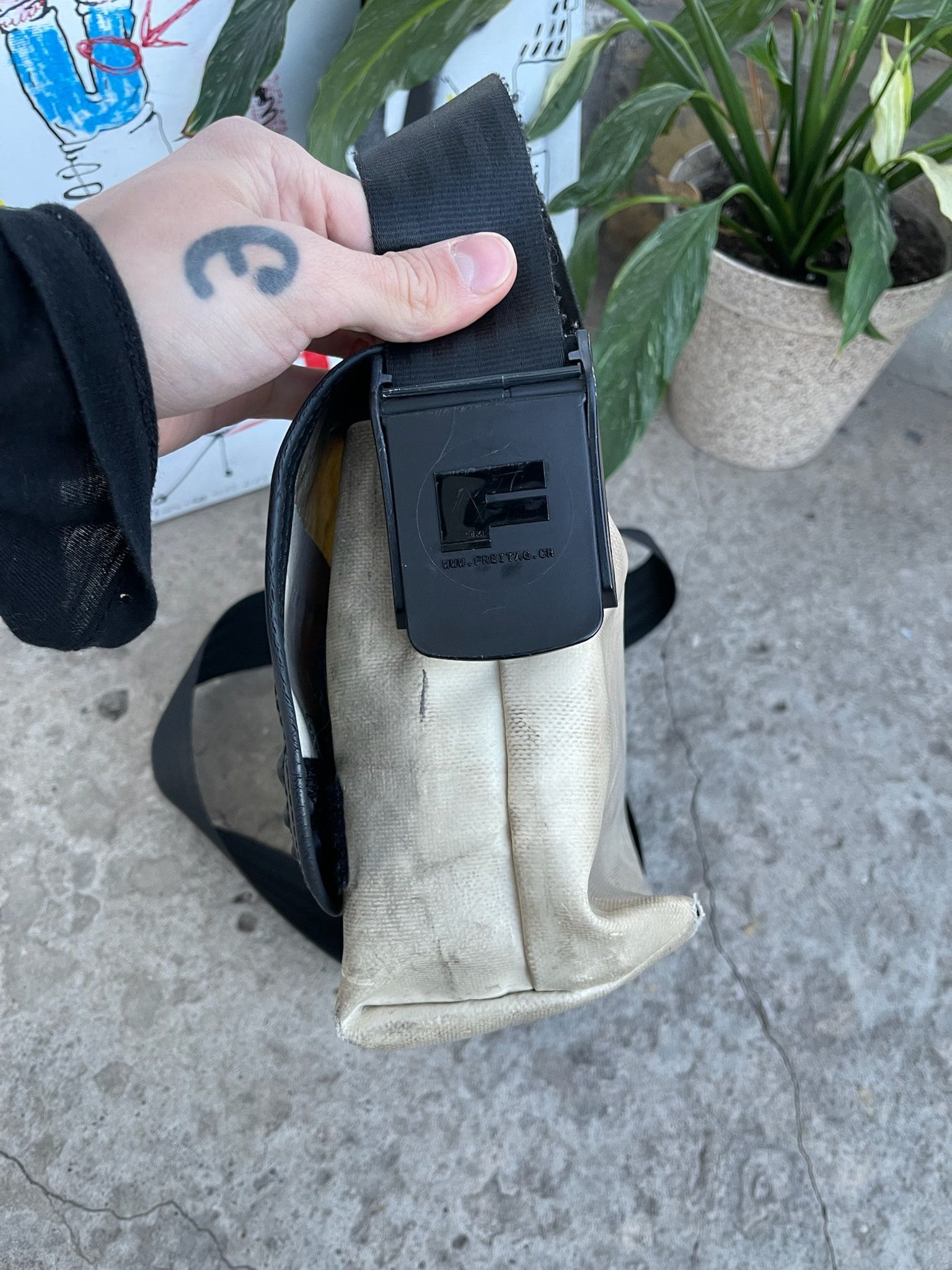 Freitag ♻️ Freitag Vintage Recycled Messenger Crossbody Mini Bag Size ONE SIZE - 8 Thumbnail
