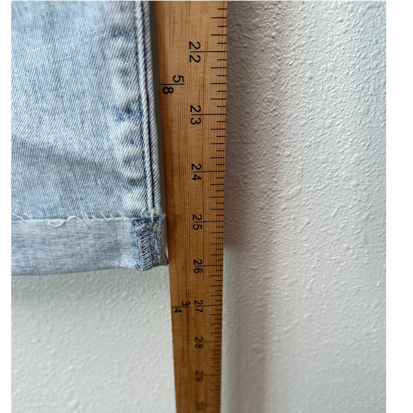 Gap NWT GAP Girlfriend Mid Rise Jeans Gray Acid Wash 31 Raw Hem Size 31" - 14 Thumbnail