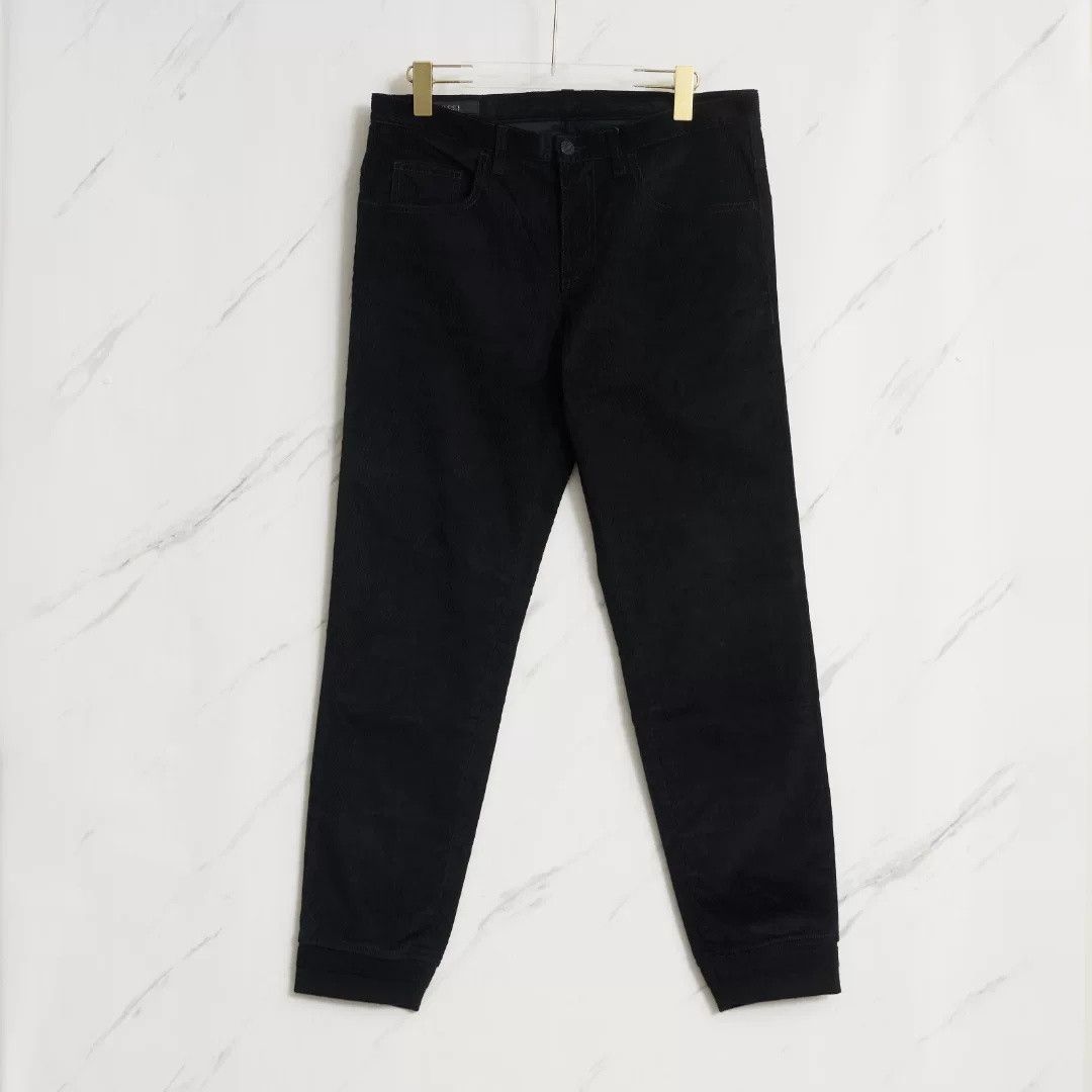 Gucci Authentic Gucci Men's Corduroy Casual Pants Size US 32 / EU 48 - 1 Thumbnail