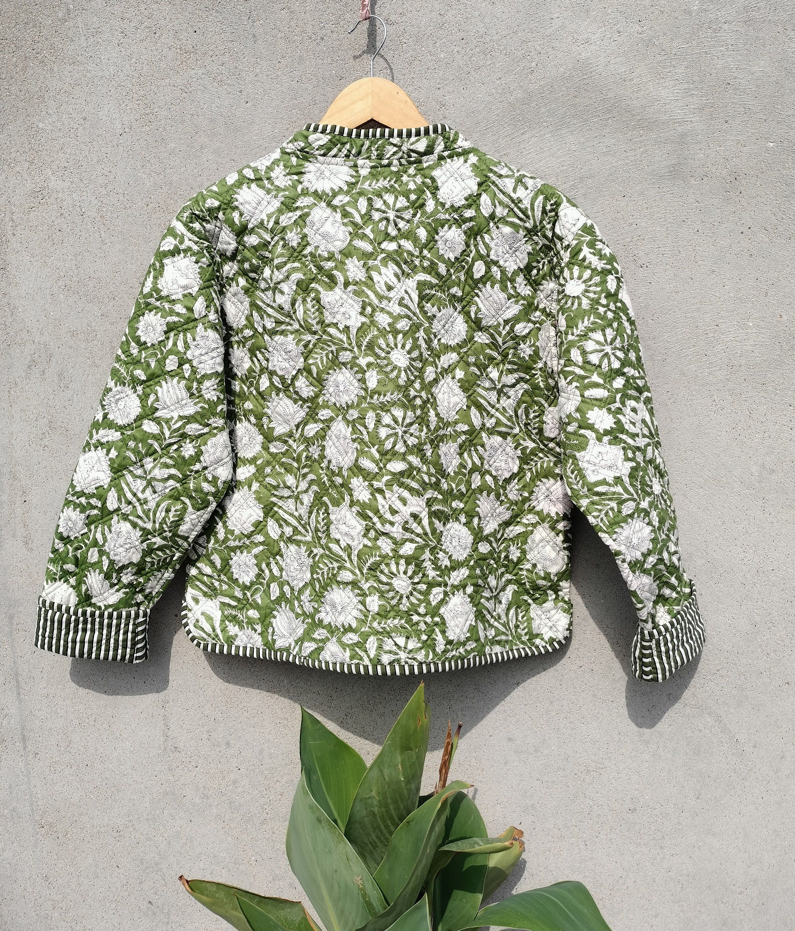 Handmade Printed Floral Quilted Jacket Short Vintage Jacket, Coats Size S / US 4 / IT 40 - 3 Thumbnail