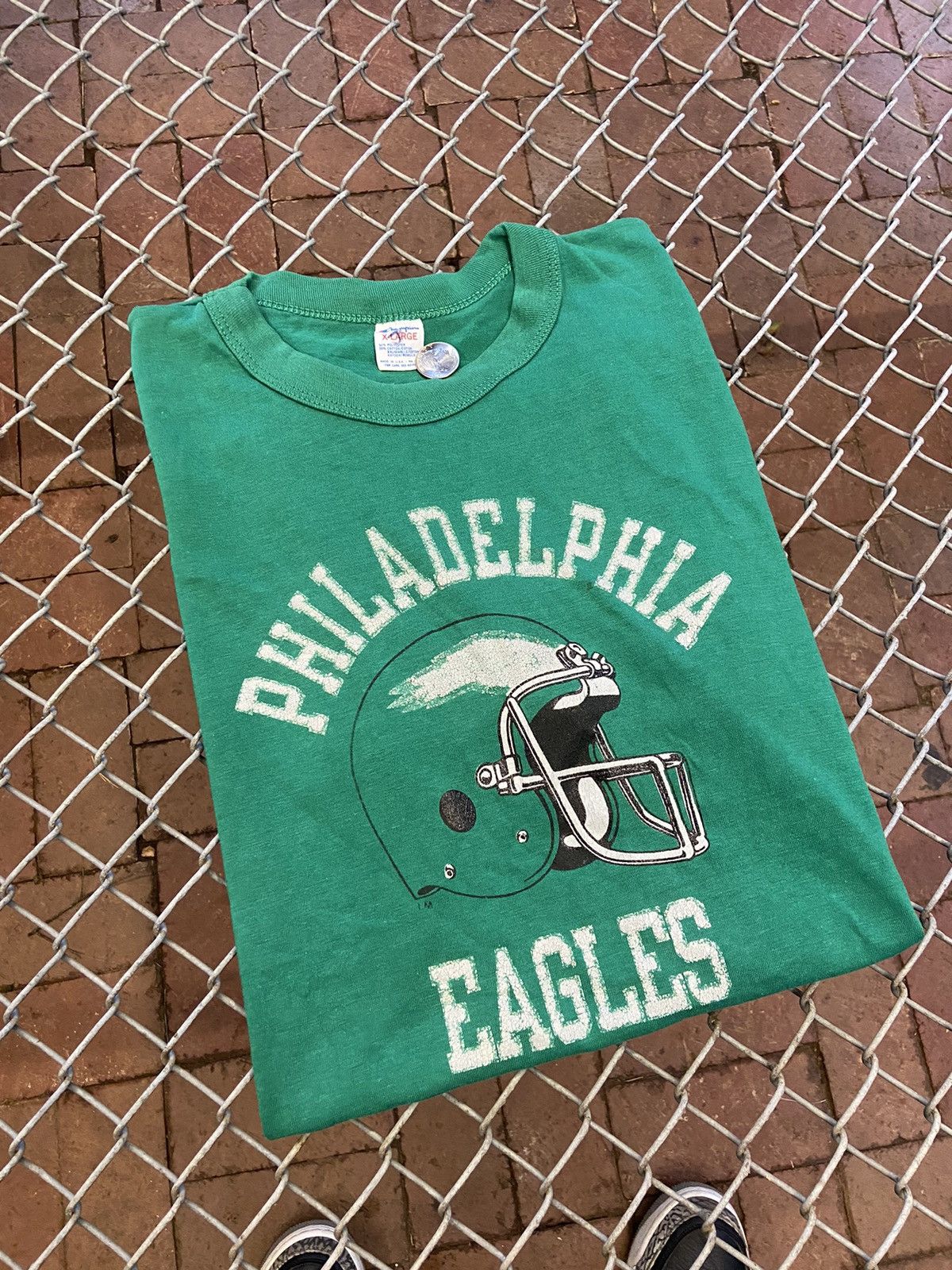 86 Years Of Philadelphia Eagles 1933-2019 Signatures T-Shirt - TeeNavi