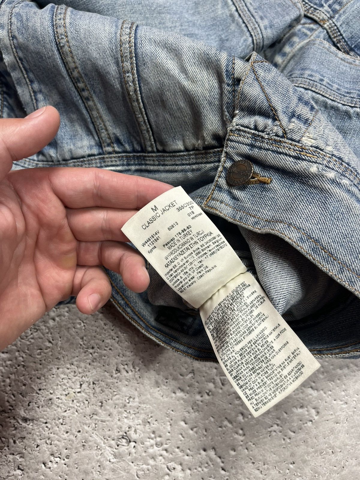 Wrangler Wrangler Distressed Denim Jacket Casual Fit M Size Size US M / EU 48-50 / 2 - 12 Thumbnail