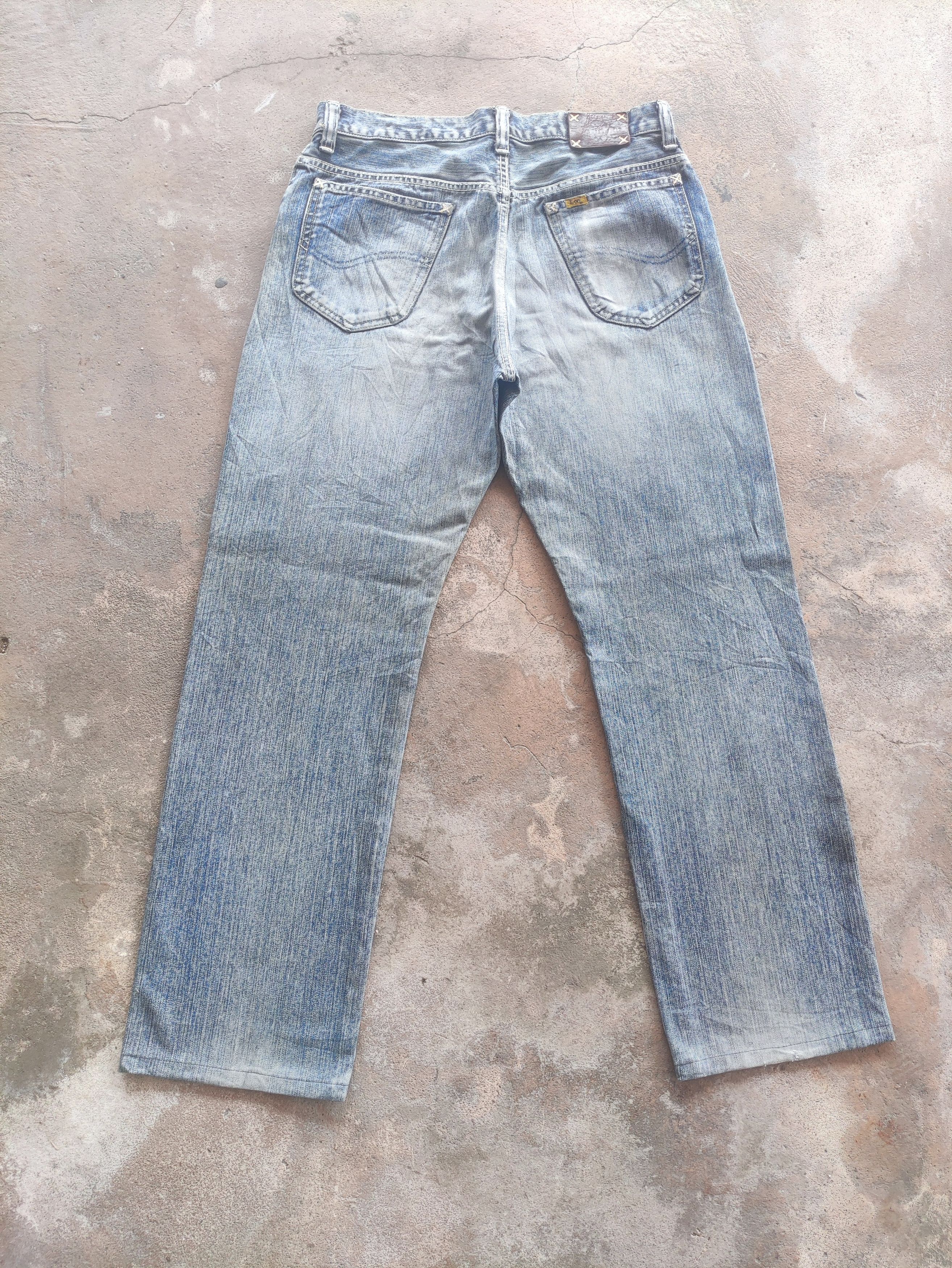 Jean × Lee × Vintage Vintage Lee Japan Denim Distressed Faded Pants Jeans W34 Size US 34 / EU 50 - 9 Thumbnail